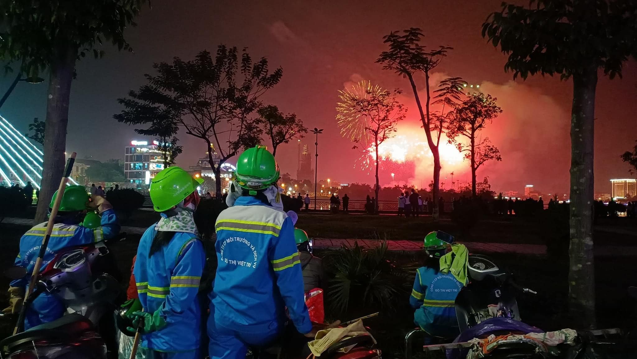 Chuyện đêm qua.
PTV