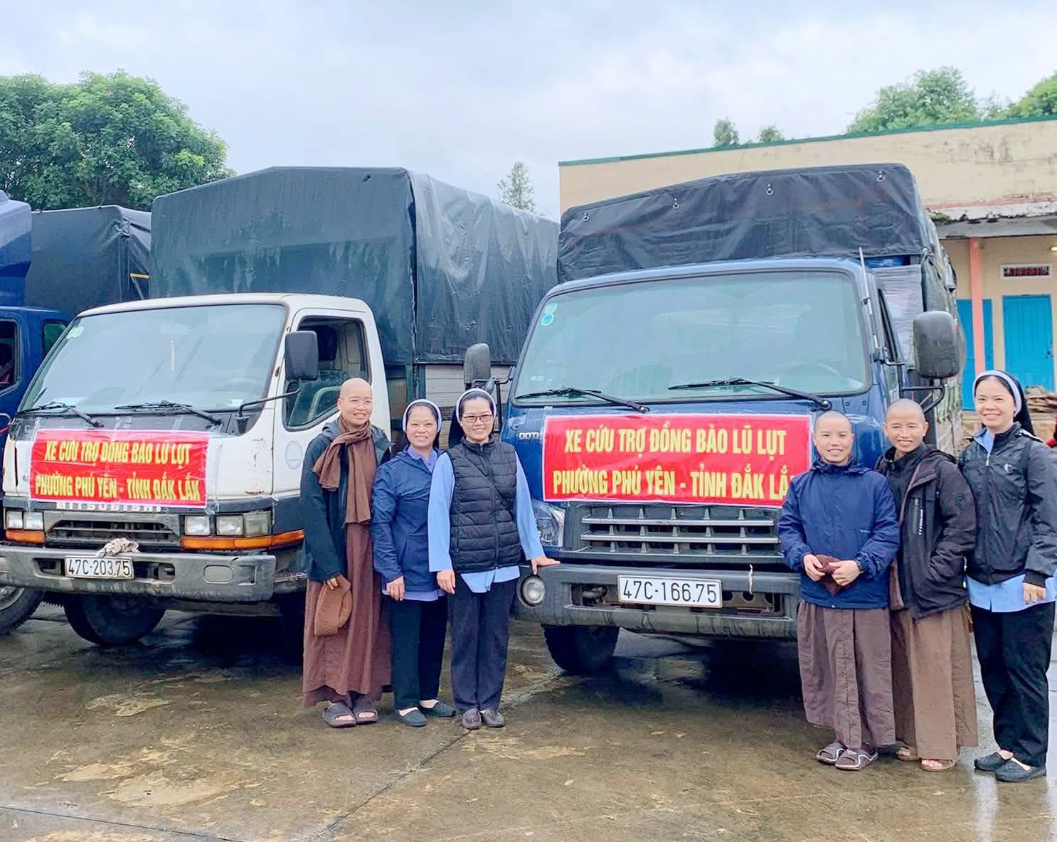 Hình ảnh đẹp của 2 Tôn Giáo