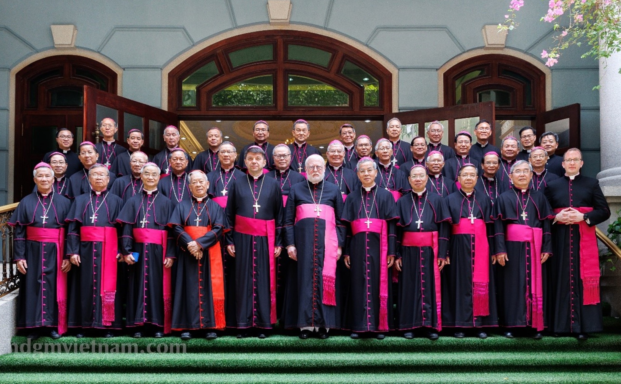 Phailamgi_“Chúa thì được, nhưng Giáo Hội thì không” – Phản ứng và suy tư của Hồng y Ratzinger ...jpg