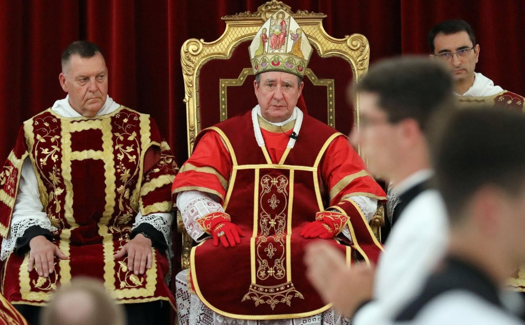 phailamgi_Các giám mục Trung Quốc và SSPX Hai hoàn cảnh không thể đánh đồng_1.jpg