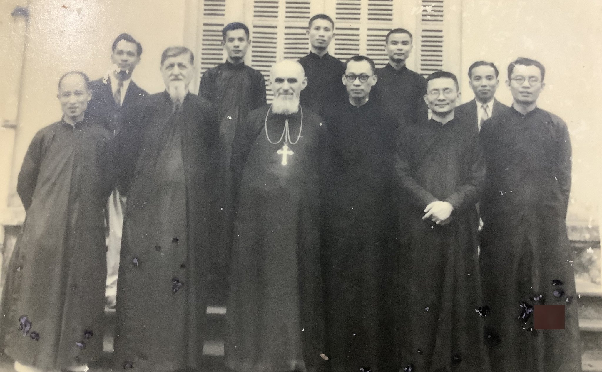 phailamgi_Câu chuyện sói gửi chân và lá thư của cha Chính Gioan Lasan Nguyễn Văn Vinh_1.jpg