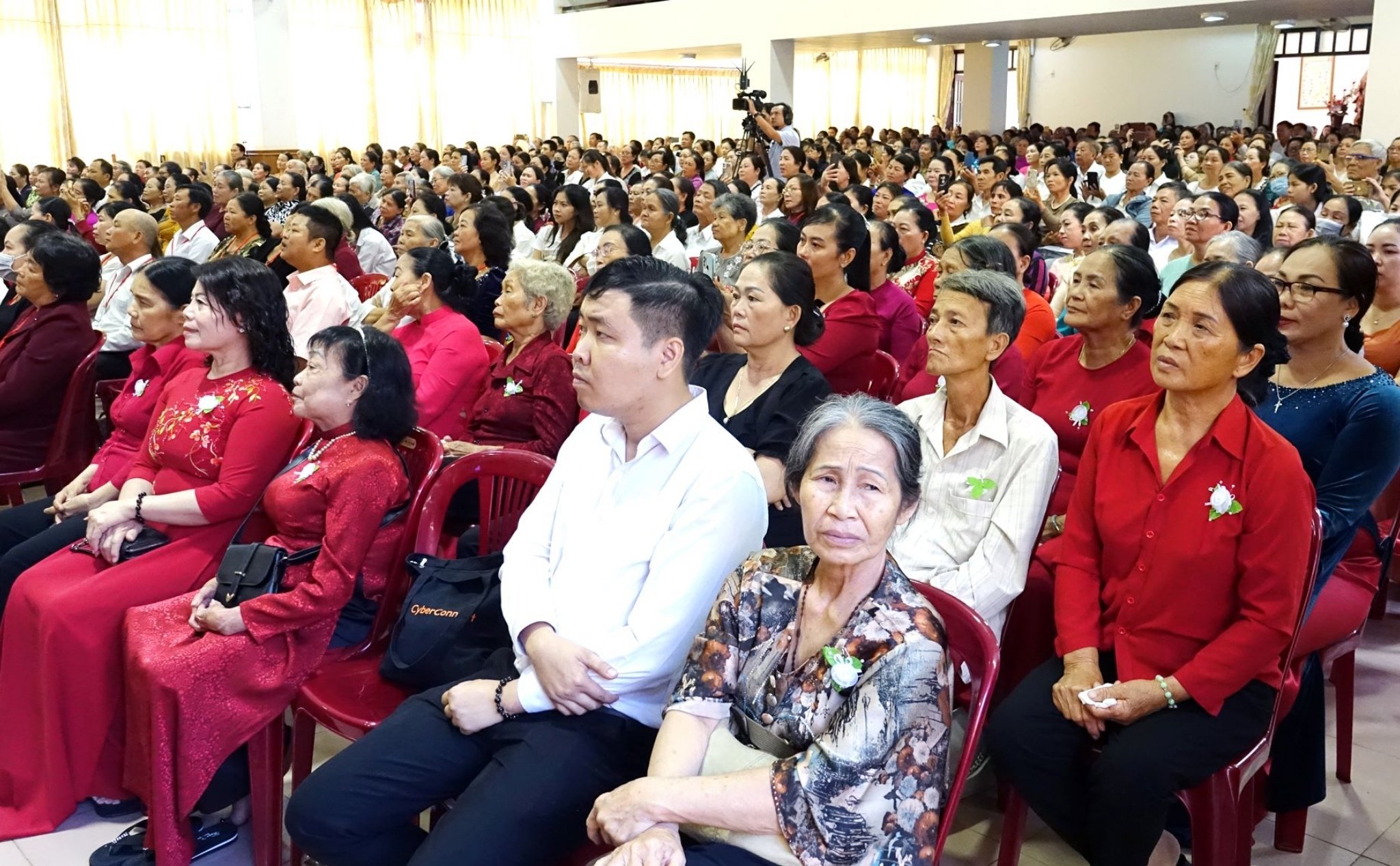 phailamgi_Cha mẹ đỡ đầu của các linh mục - tu sĩ, một mẫu gương từ Bangladesh_cv2.jpg
