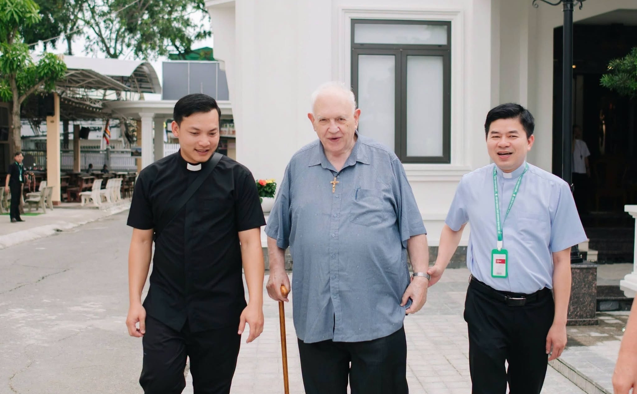 phailamgi_Cha Roland Jacques vị Phó cáo thỉnh viên có công lớn nhất trong việc phong Chân phướ...jpg