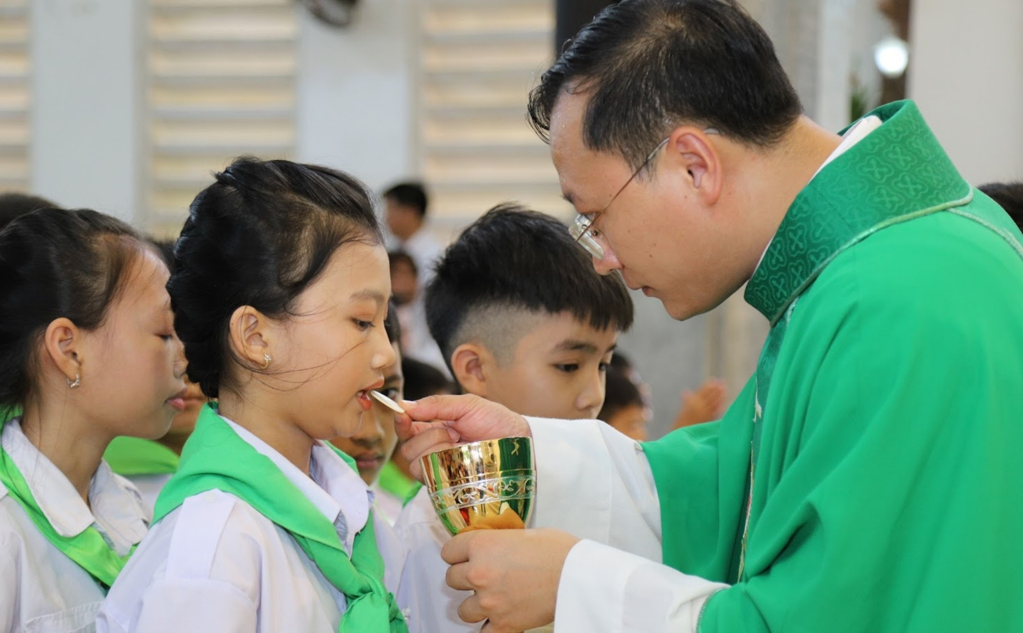 phailamgi_Chúa Giêsu hiện diện trong Bí tích Thánh Thể bao lâu sau khi chúng ta rước lễ_cv1.jpg
