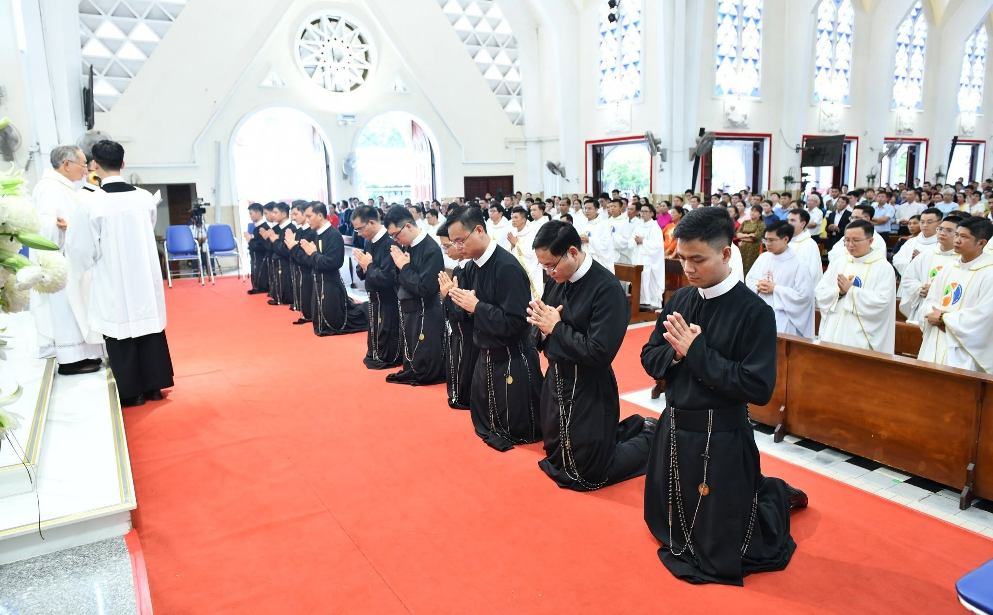 phailamgi_Đi tu để làm gì_cv1.jpg