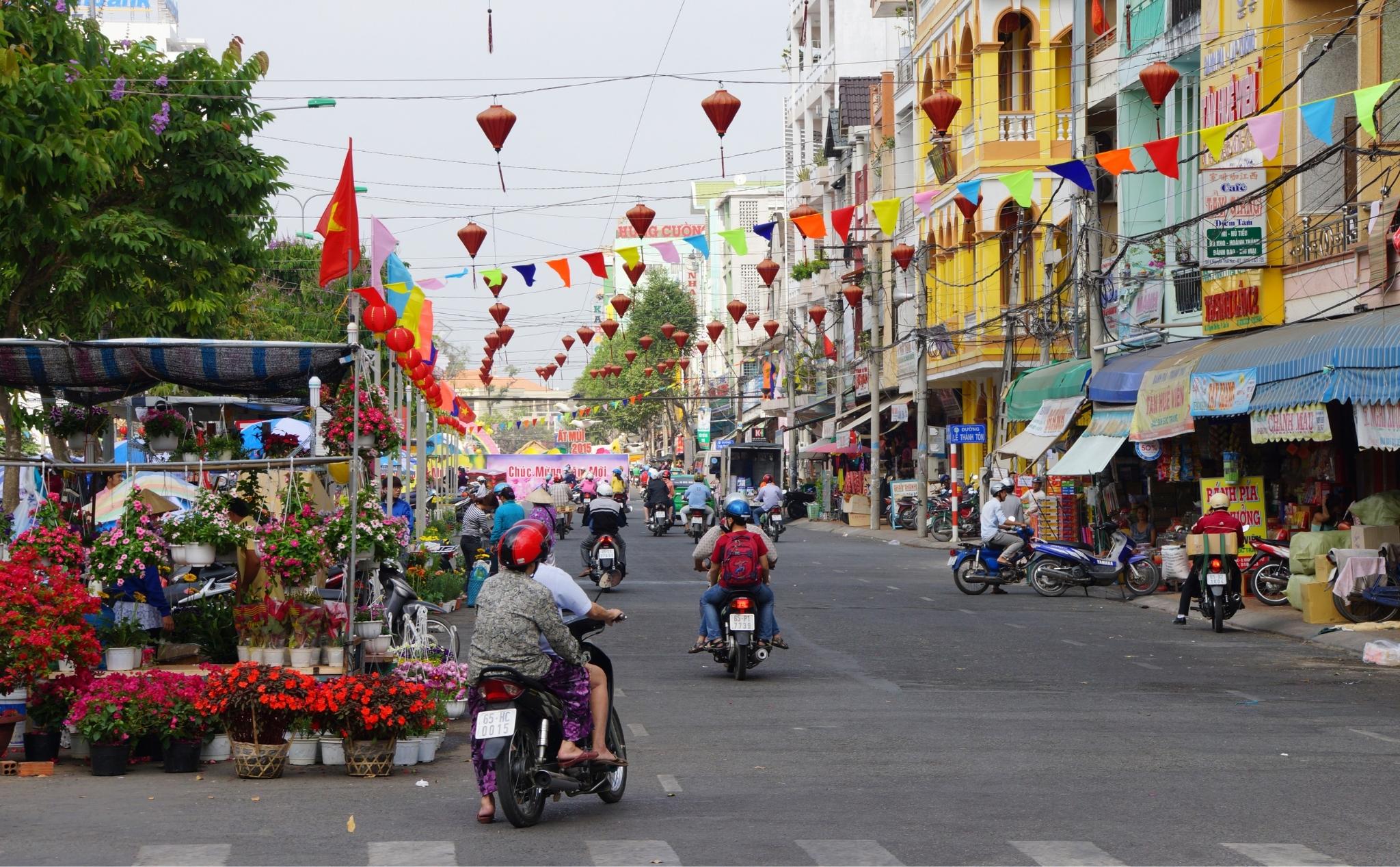 phailamgi_Điều gì khiến con người trở nên văn minh_cv2.jpg