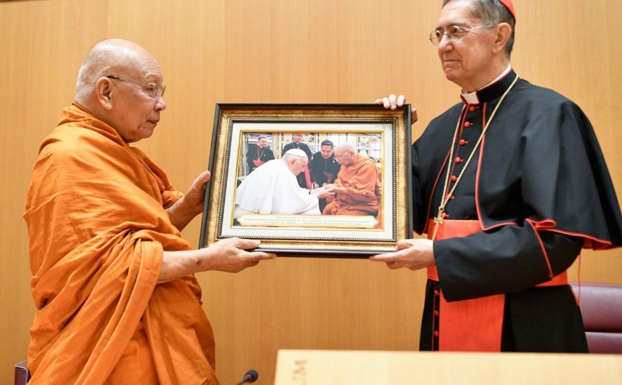 phailamgi_Đối thoại liên tôn không đơn thuần là “chấp nhận người khác trong sự khác biệt”_cv1.jpg