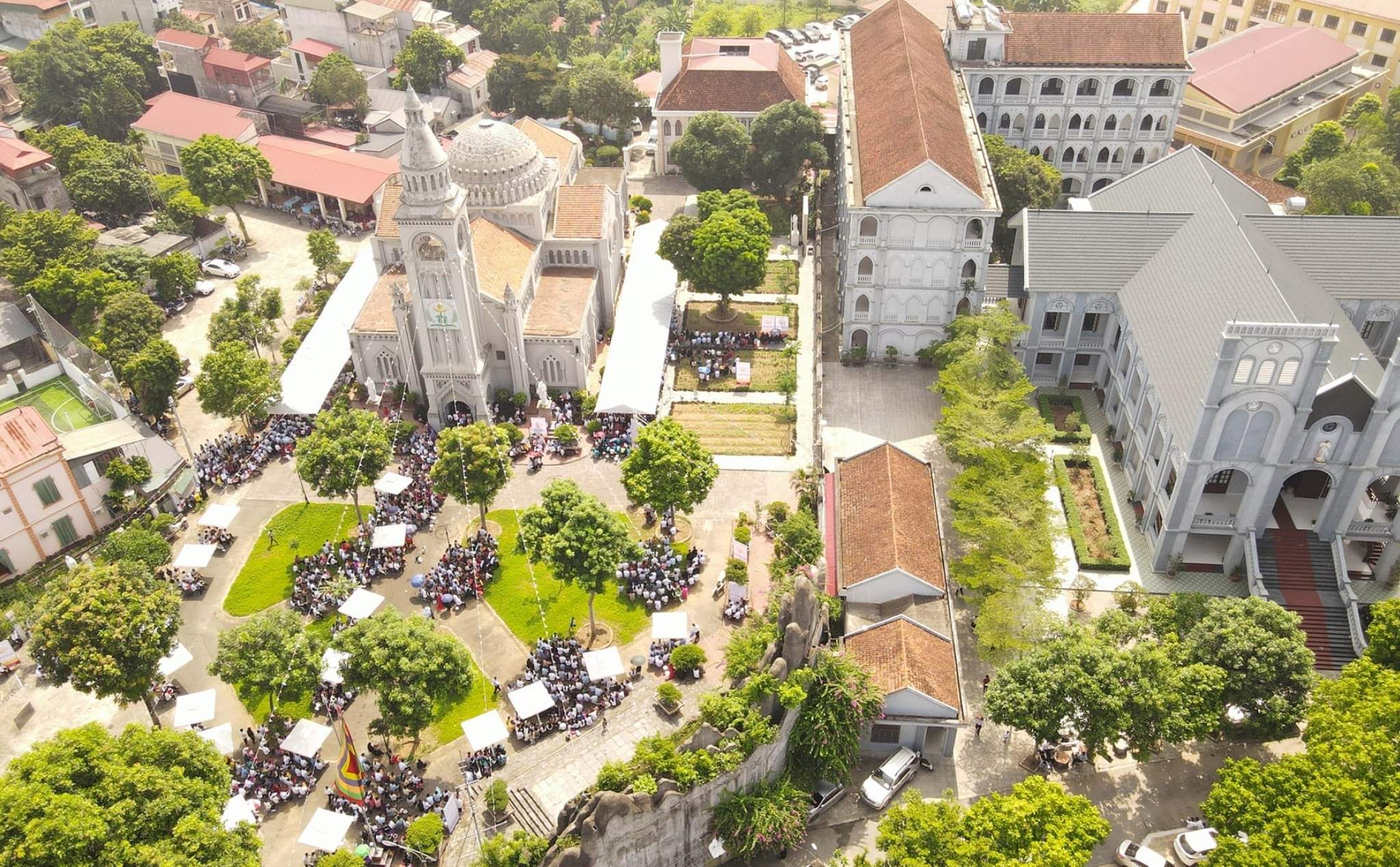 phailamgi_Đức cha Phêrô Maria Nguyễn Huy Quang vị mục tử hiền lành chịu nhiều phiền lụy_cv2.jpg