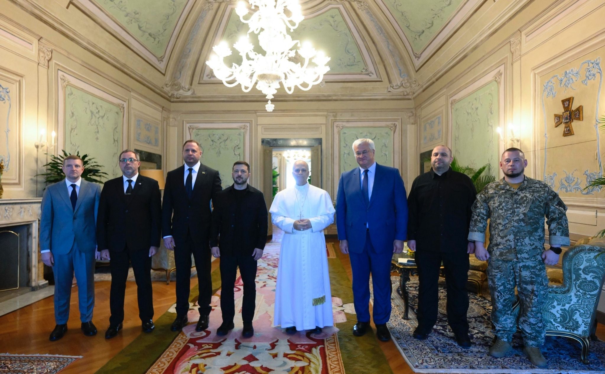phailamgi_Đức Lêô XIV tiếp Tổng thống Zelenskyy tại Castel Gandolfo_1.jpg