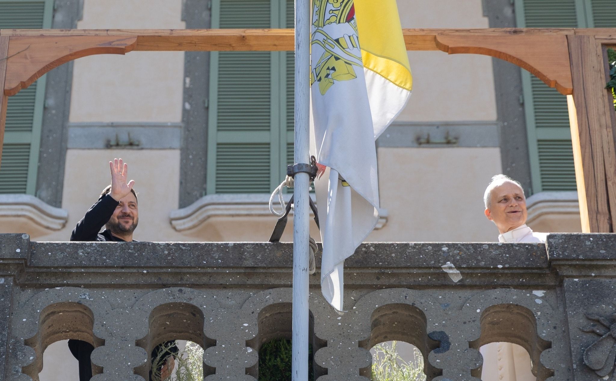 phailamgi_Đức Lêô XIV tiếp Tổng thống Zelenskyy tại Castel Gandolfo_cv2.jpg