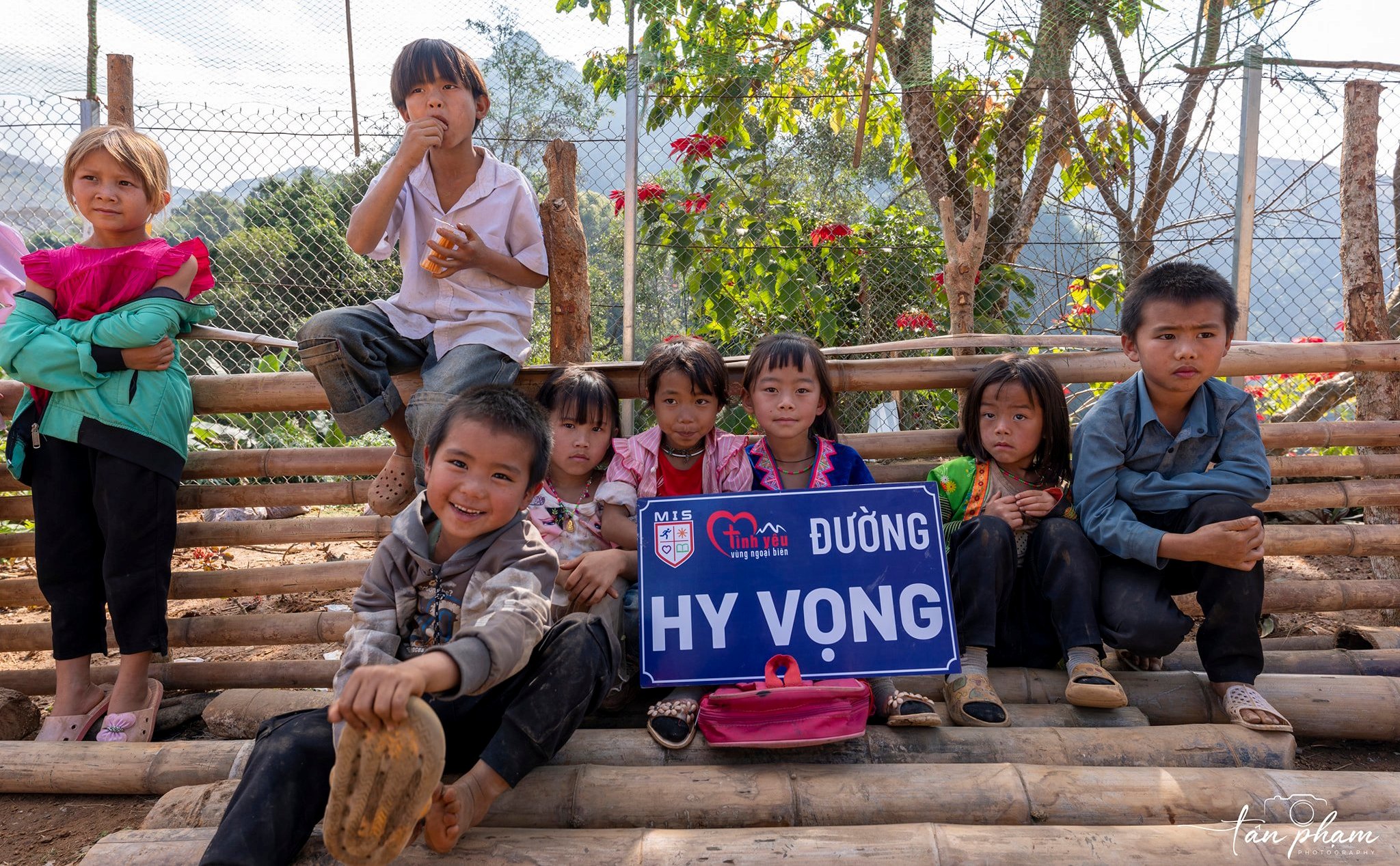 phailamgi_đức tin hành động_cv.jpg