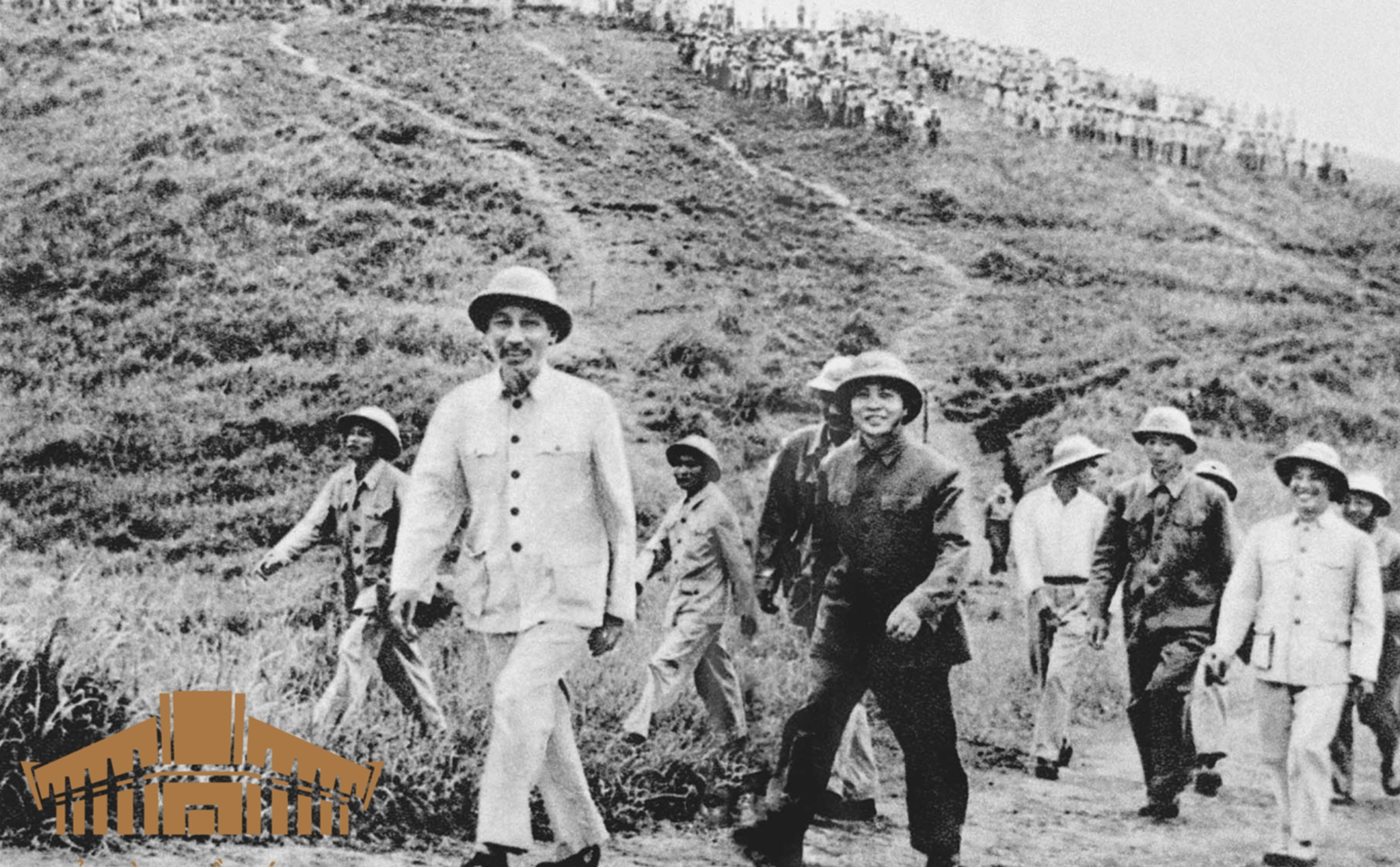 phailamgi_Giám mục Lê Hữu Từ và Chủ tịch Hồ Chí Minh từ hợp tác chiến thuật đến đối đầu gay gắ...jpg