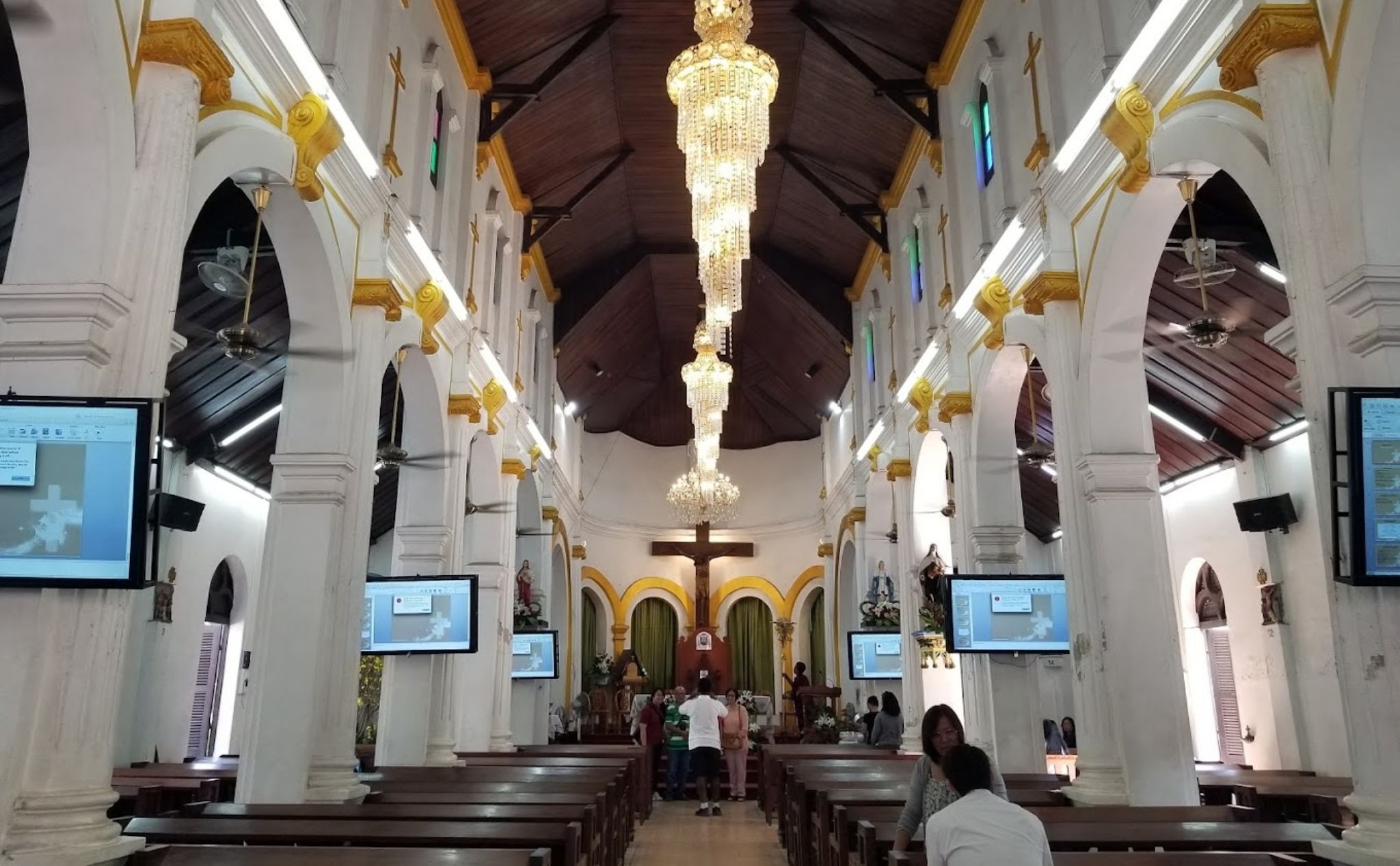 phailamgi_Giáo hội Công giáo tại Lào Hành trình đức tin giữa lòng đất nước Triệu Voi_cv1.jpg