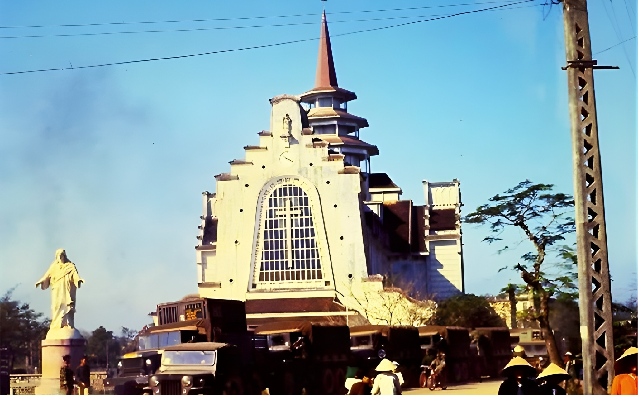 phailamgi_Giáo hội hậu-thuộc địa trường hợp Việt Nam_cv2.jpg