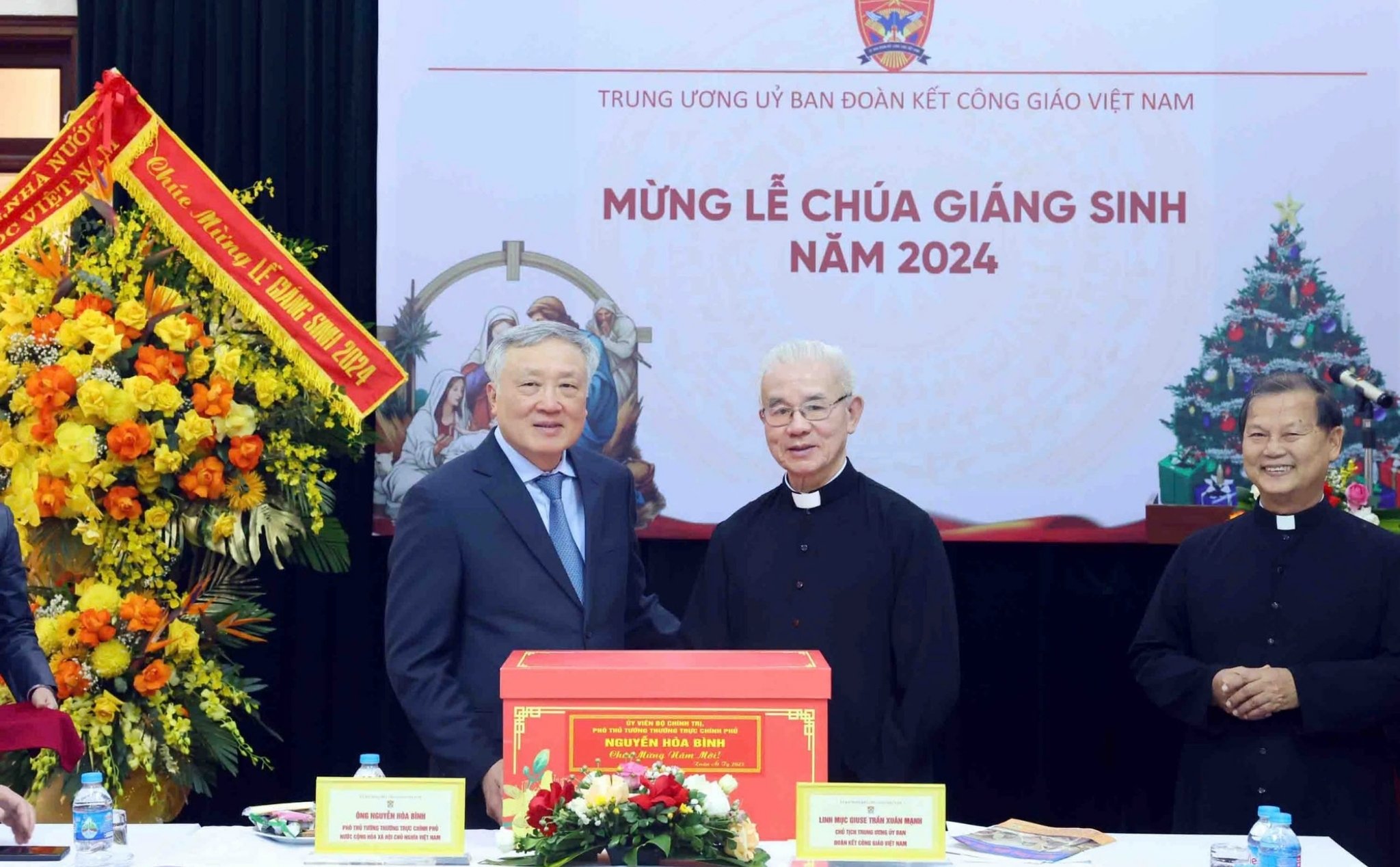 phailamgi_Giáo huấn và các Văn kiện của Giáo hội về việc các linh mục đảm nhận các vị trí công...jpg