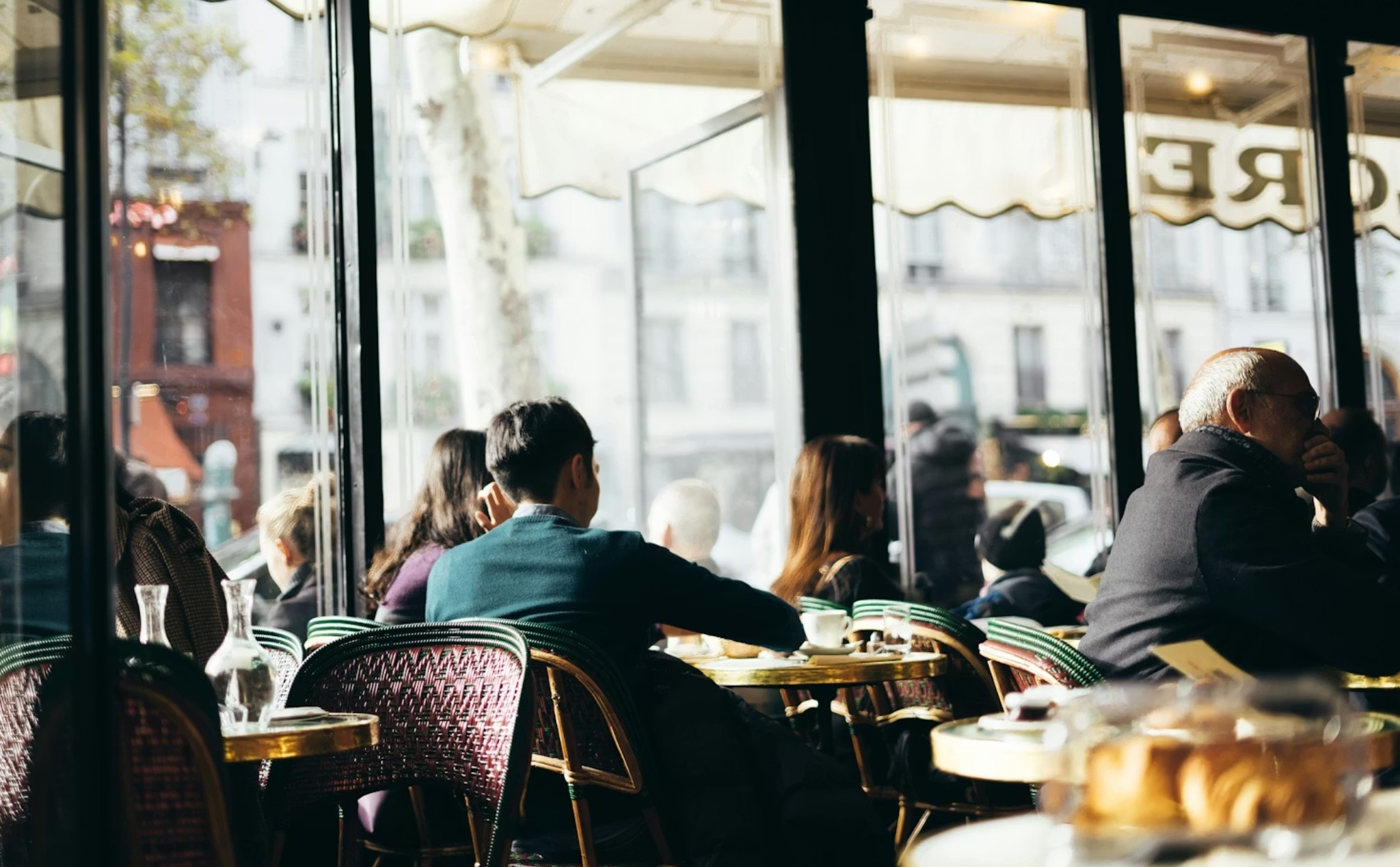 phailamgi_Hẹn hò Công giáo Lời khuyên thẳng thắn dành cho nam giới trẻ_cv2.jpg