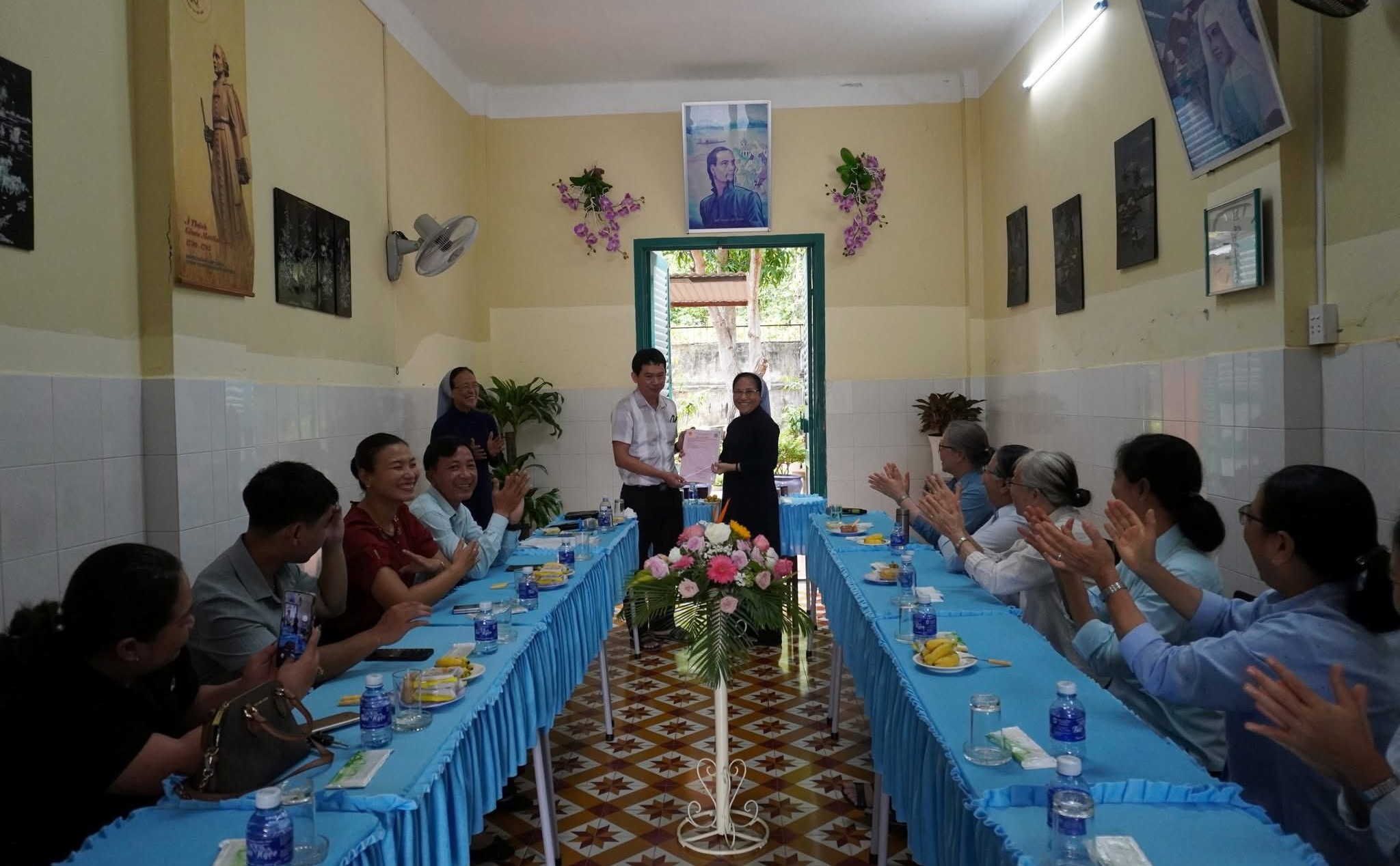 Phailamgi_Hội Dòng Chúa Quan Phòng Portieux chính thức nhận lại phần đất tại cộng đoàn Sóc Tră...jpg