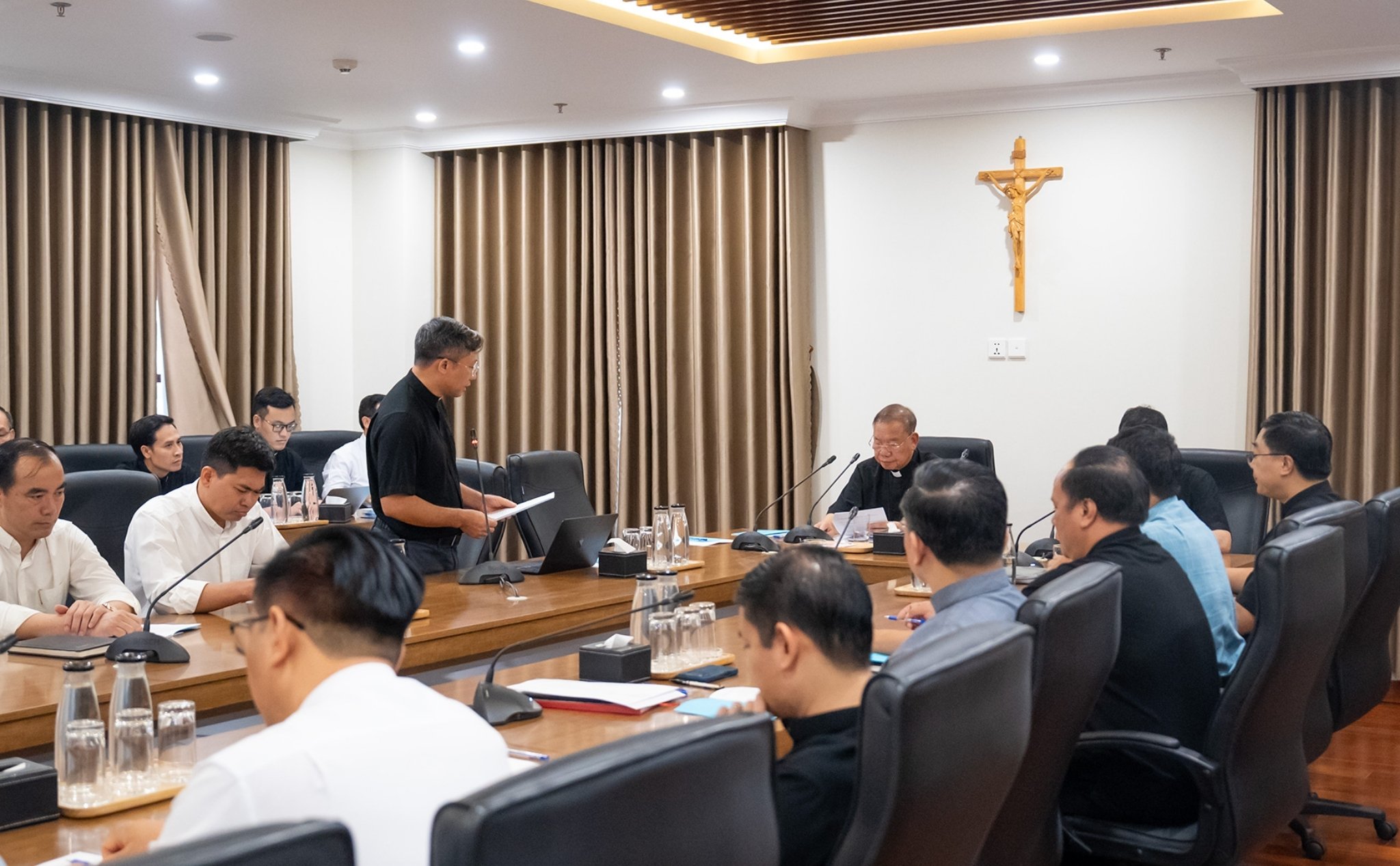 phailamgi_Hội đồng Linh mục Tại sao đây là cơ quan bắt buộc có trong mỗi giáo phận_cv2.jpg