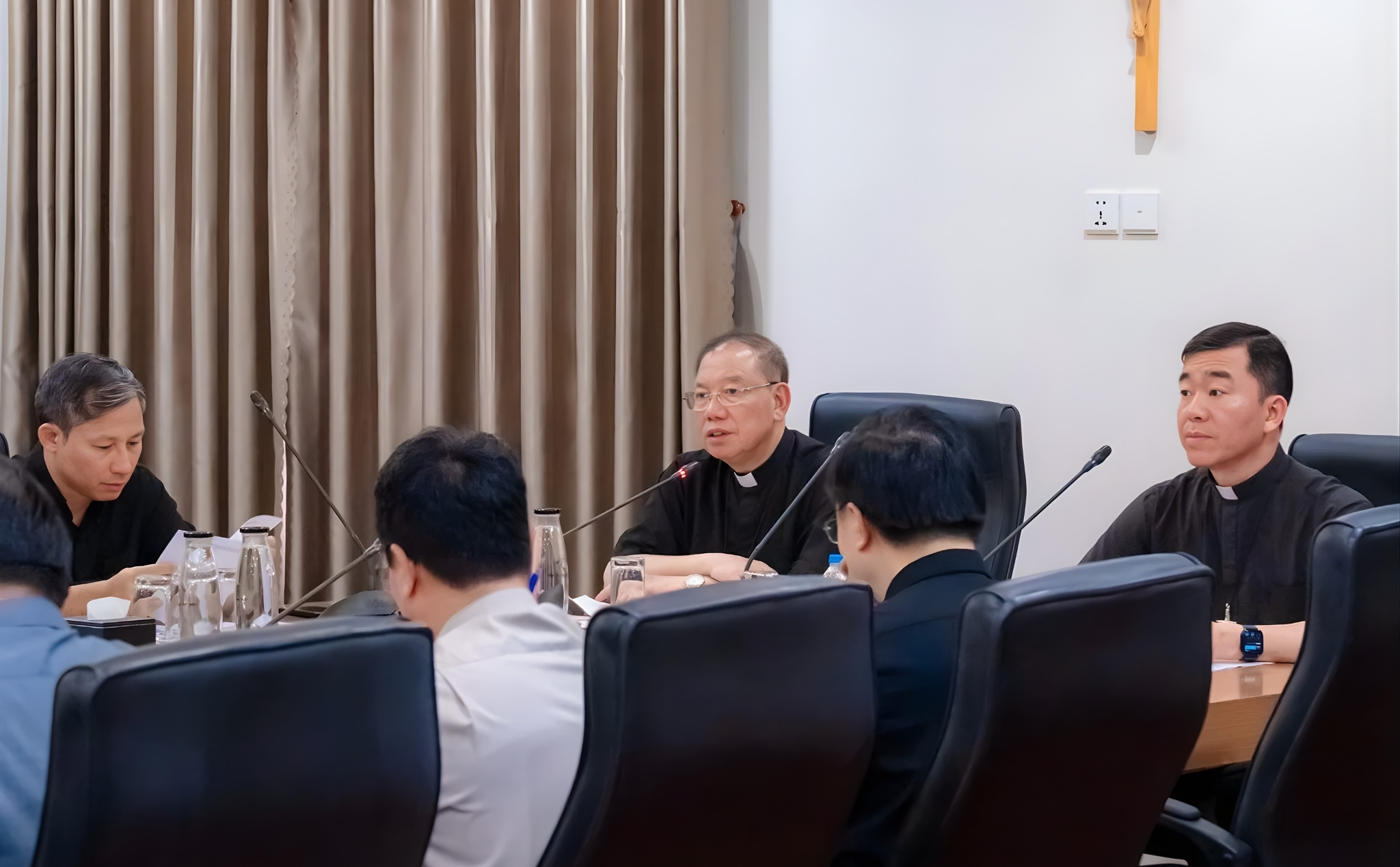 phailamgi_Hội đồng Linh mục TGP Hà Nội bàn lập ban tài chính giáo xứ_cv2.jpg