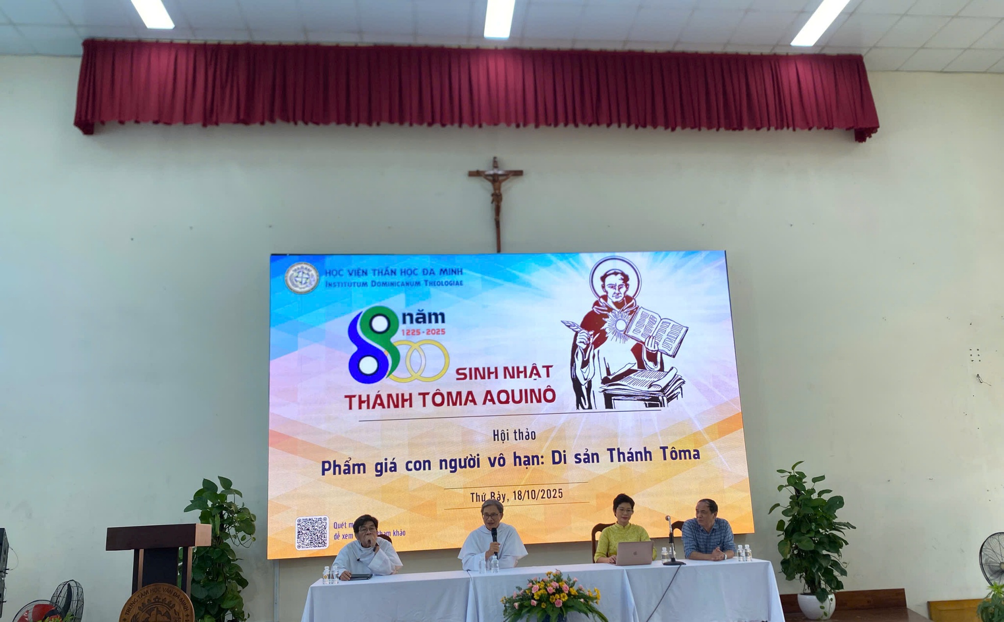 Phailamgi_Hội thảo “Phẩm giá con người vô hạn – Di sản Thánh Tôma Aquinô”_cv.jpg