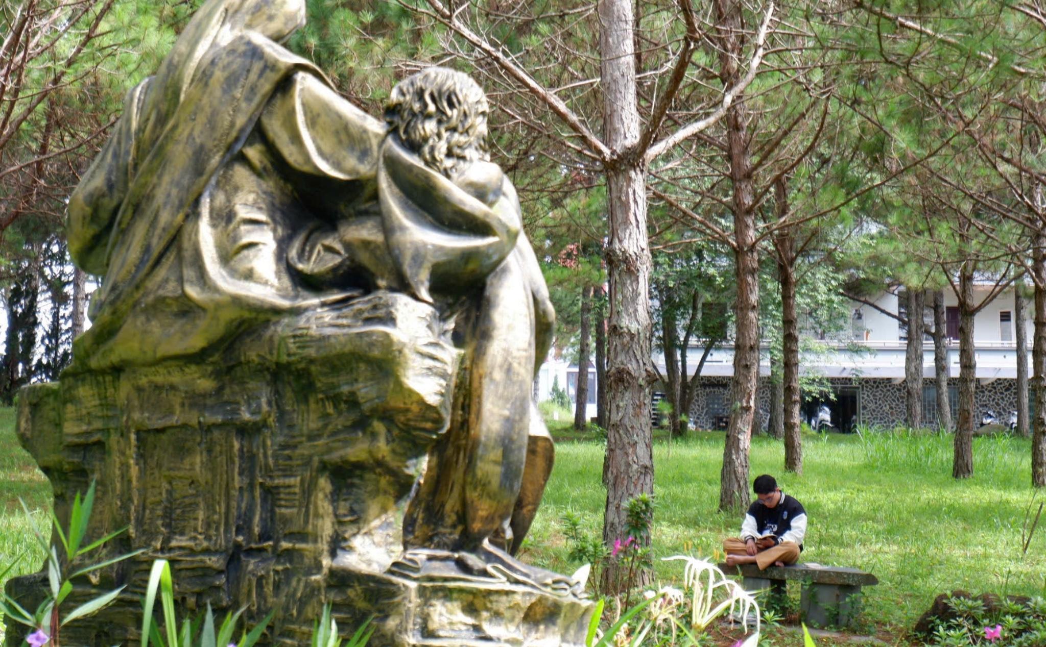 phailamgi_Khao khát và bản năng tôn giáo nơi con người_cv2.jpg