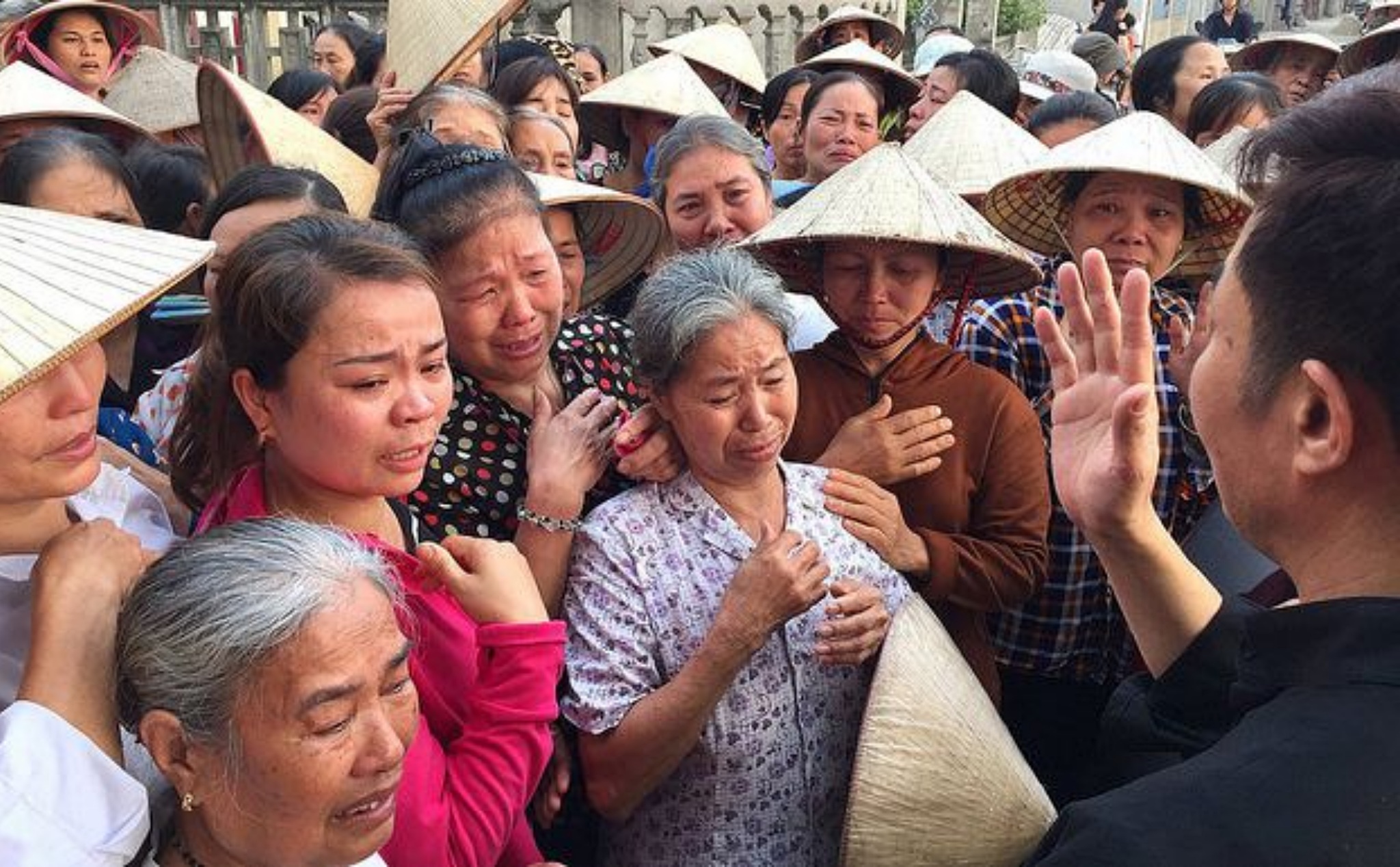 Phailamgi_Khi cha sở được thuyên chuyển – Giáo dân nên cư xử thế nào_cv1.jpg