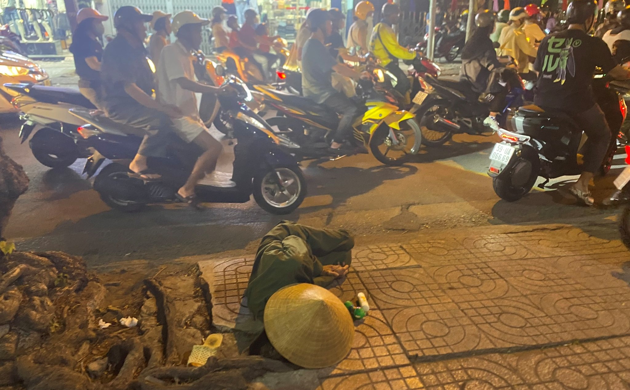 Phailamgi_Khi con người được nhìn như “hình ảnh Thiên Chúa” Nền tảng cho một xã hội nhân bản_cv1.jpg