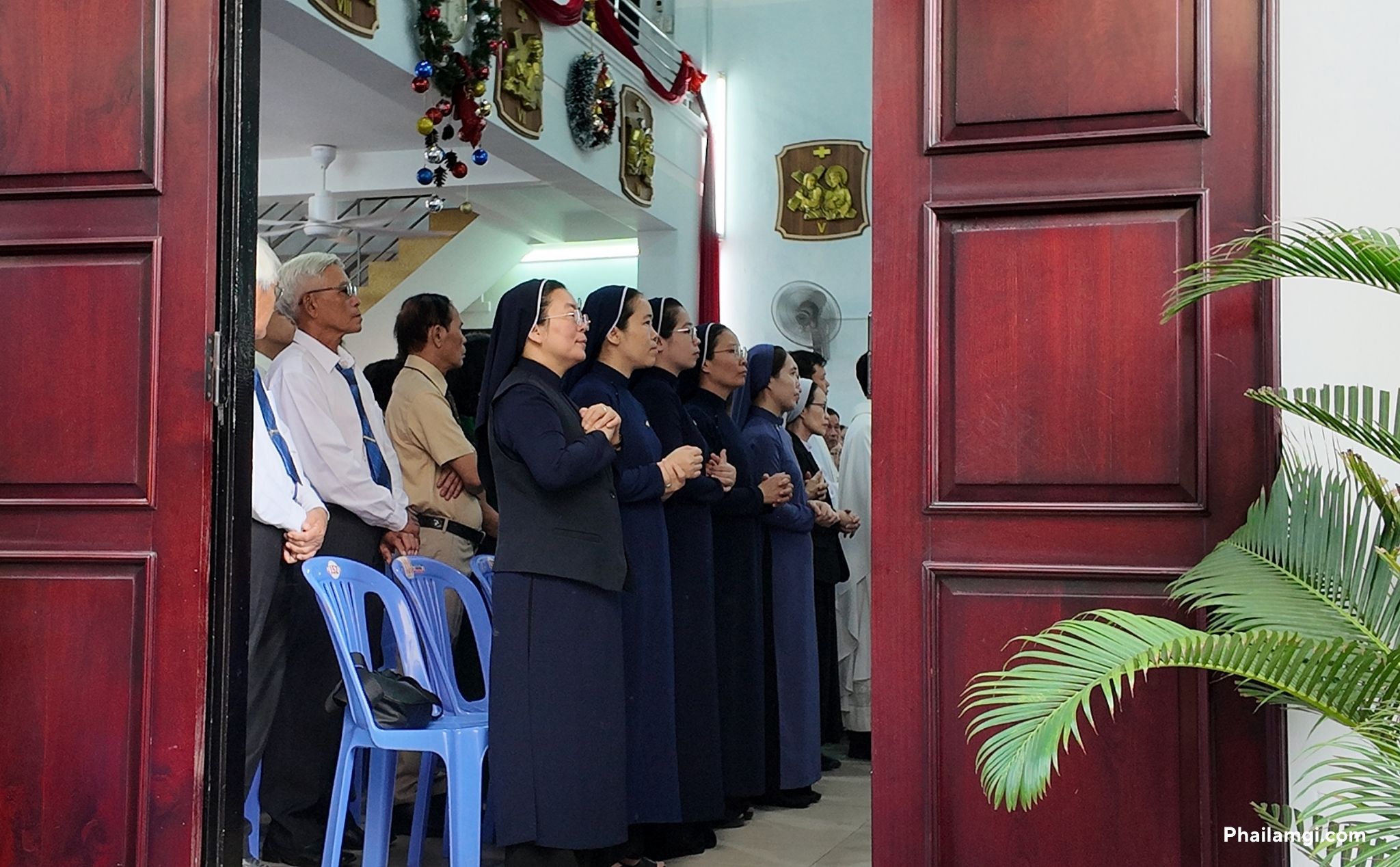 phailamgi_Khủng hoảng ơn gọi trong Giáo hội Công giáo_1.jpg