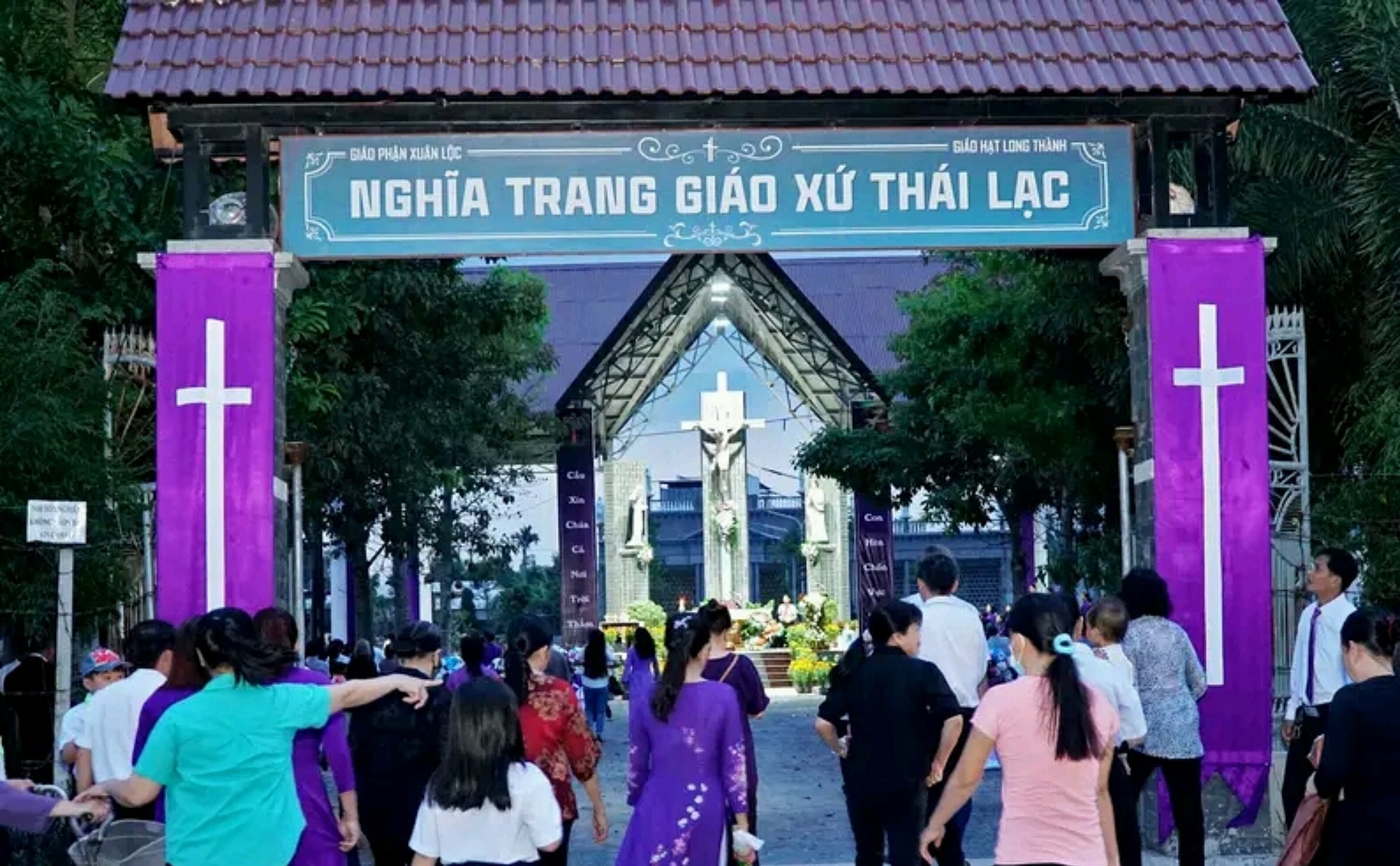 phailamgi_nghĩa trang công giáo giáo xứ Thái Lạc_cv (1).jpg