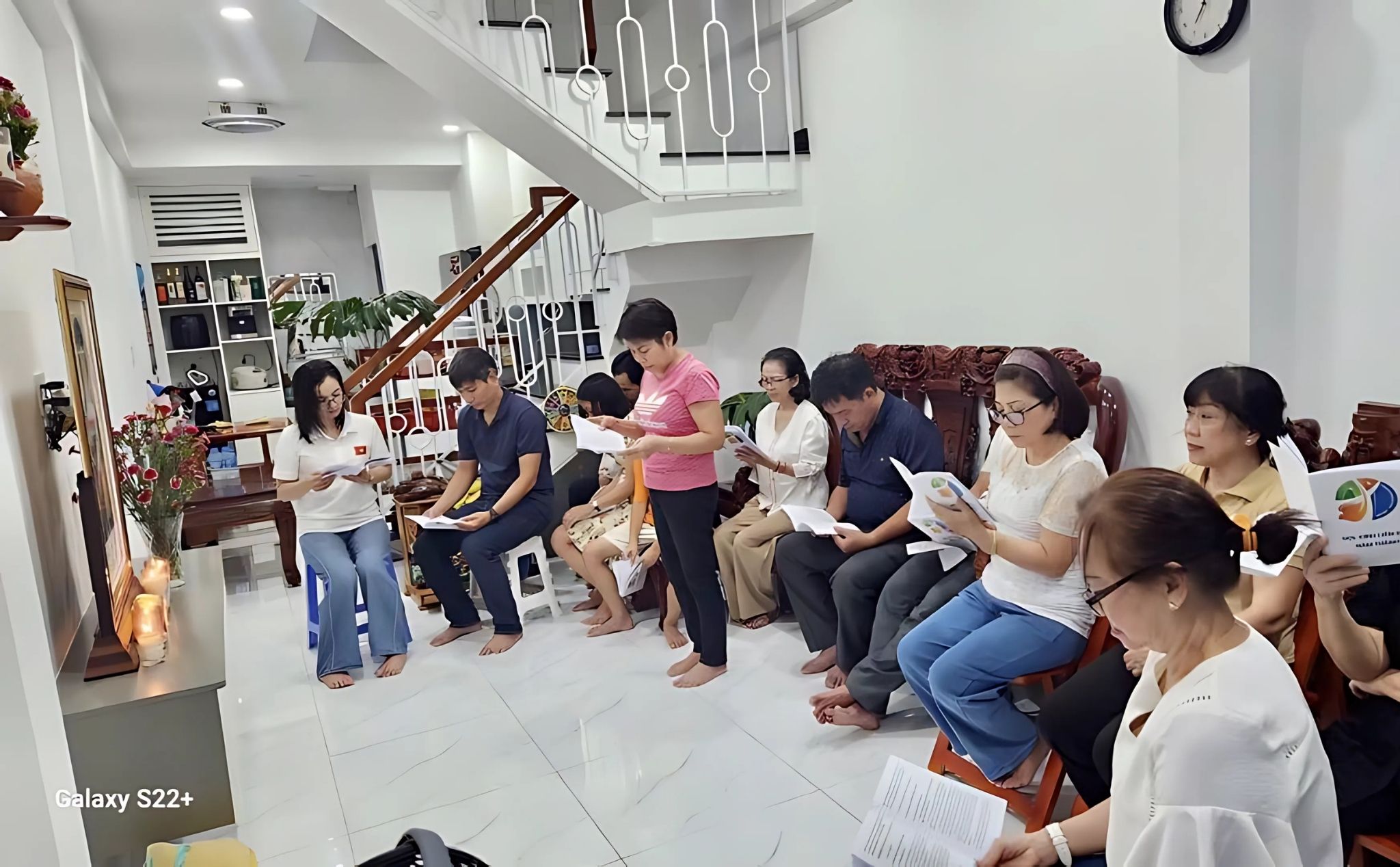 phailamgi_Nhóm nhỏ Giáo dân_cv2.jpg