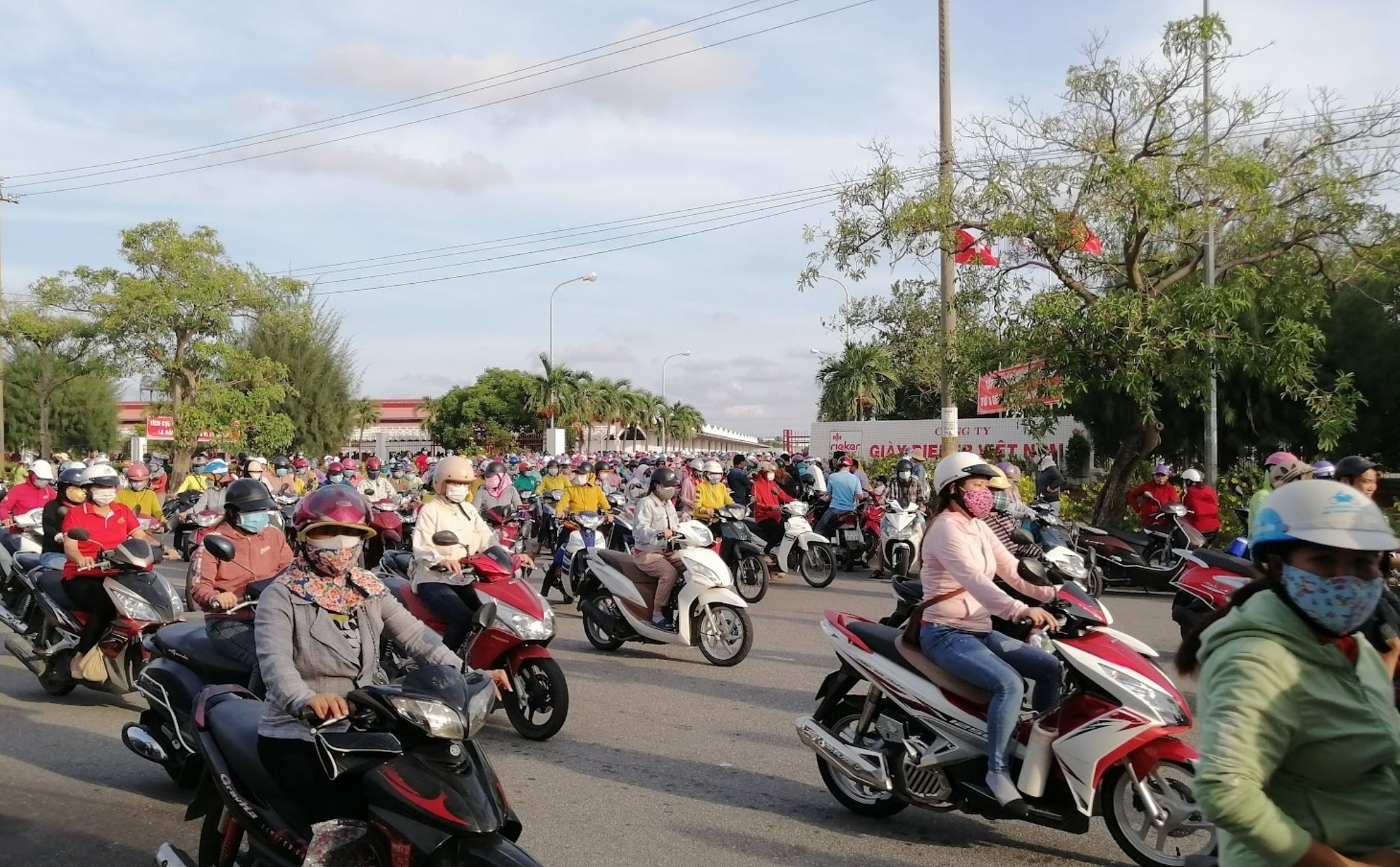 phailamgi_Những thay đổi đáng chú ý trong quan hệ vợ - chồng tại các gia đình Công giáo Việt N...jpg