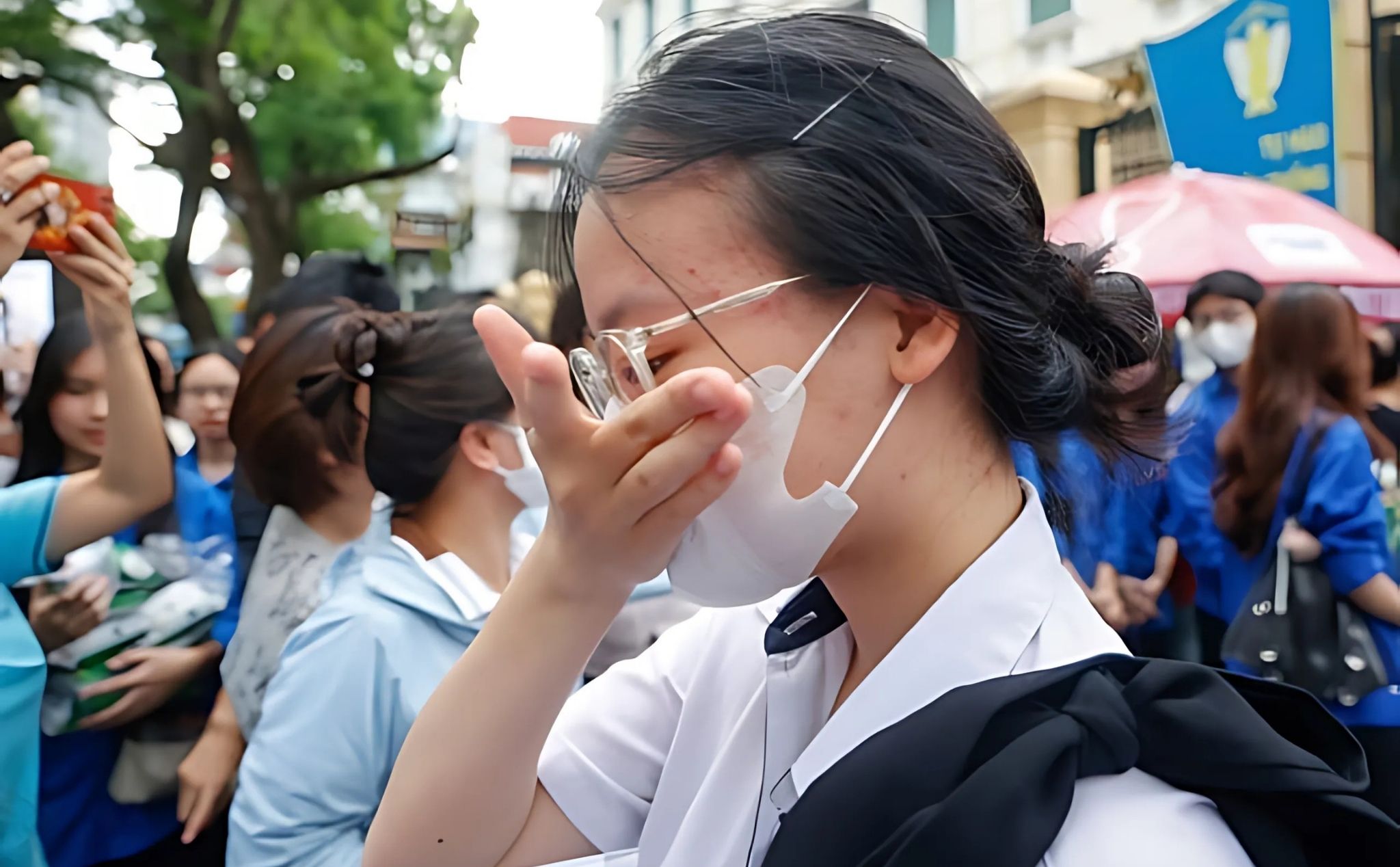 phailamgi_Phải chăng càng “khó” sẽ càng “chất lượng”_cv1.jpg