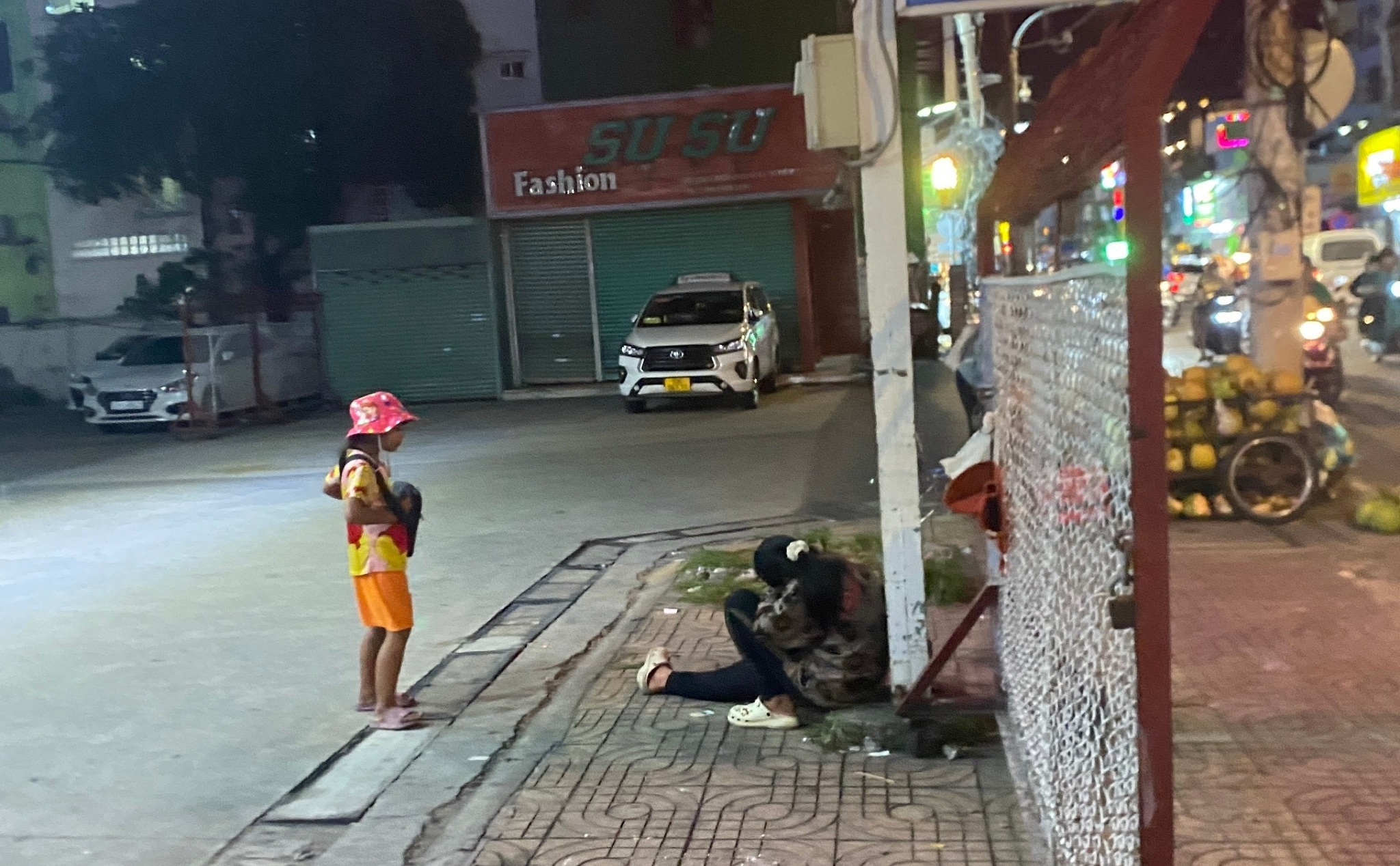 phailamgi_Sợ một ngày thực tế quá đói khát, bọn trẻ sẽ phải ăn luôn cả những giấc mơ…_cv1.jpg