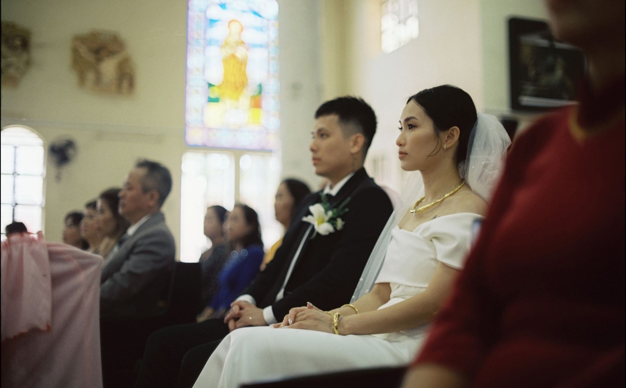 phailamgi_Tại sao con người ở một mình thì không tốt_cv1.jpg