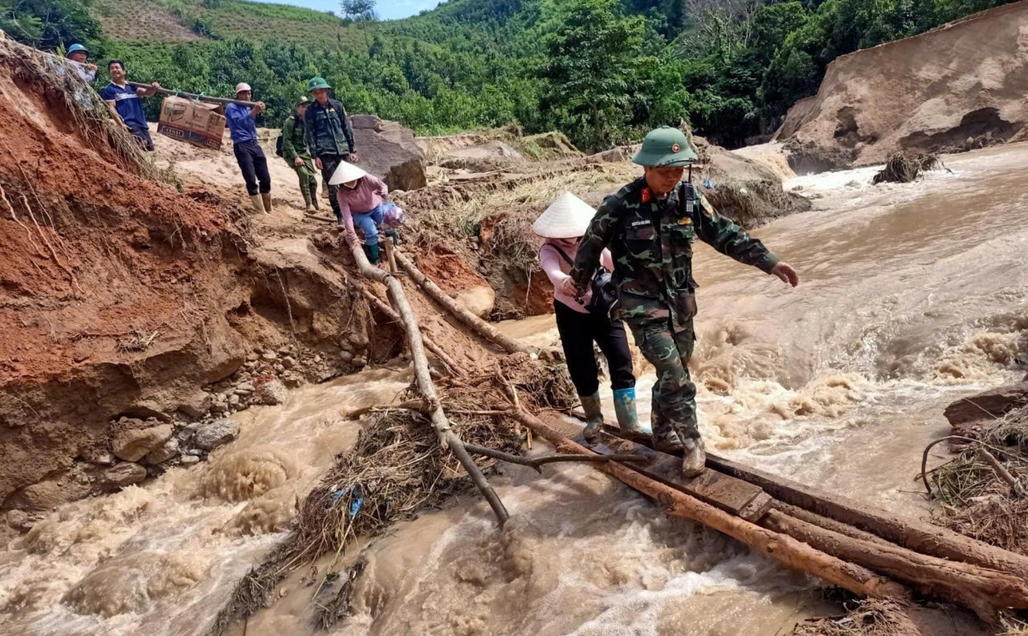 phailamgi_Thiên tai bão lũ Hình phạt hay lời mời gọi của Thiên Chúa_cv1.jpg