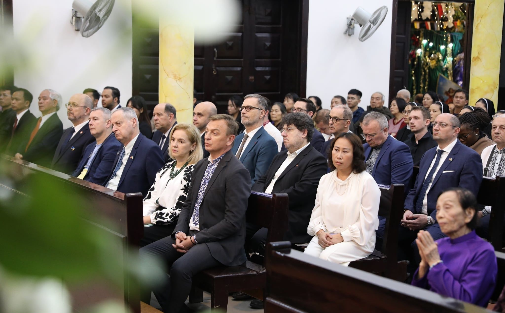 phailamgi_Tổng Giám mục Marek Zalewsky Bất chấp sự tàn ác gây ra, người dân Ukraine vẫn chịu đ...jpg