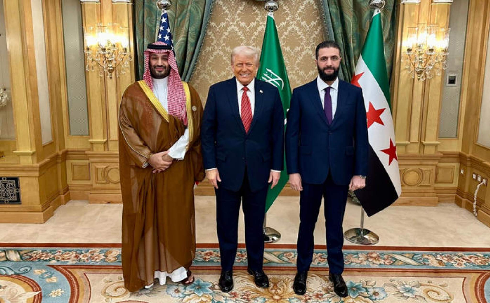 Phailamgi_Tổng thống Trump tuyên bố dỡ bỏ lệnh trừng phạt Syria theo đề nghị của Thái tử Saudi...jpg