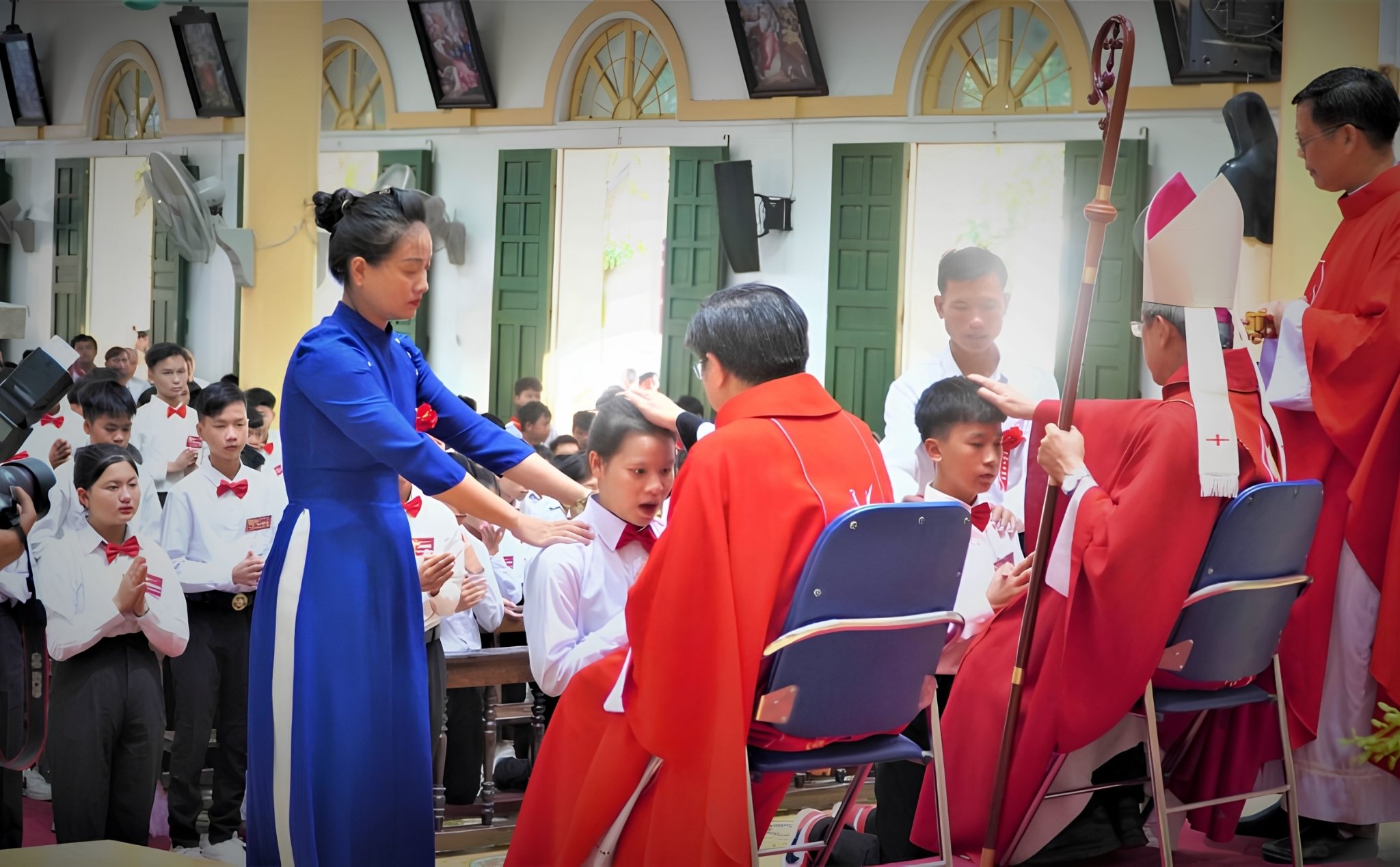 phailamgi_Trong trường hợp nào linh mục được phép ban Bí tích Thêm sức_cv2.jpg