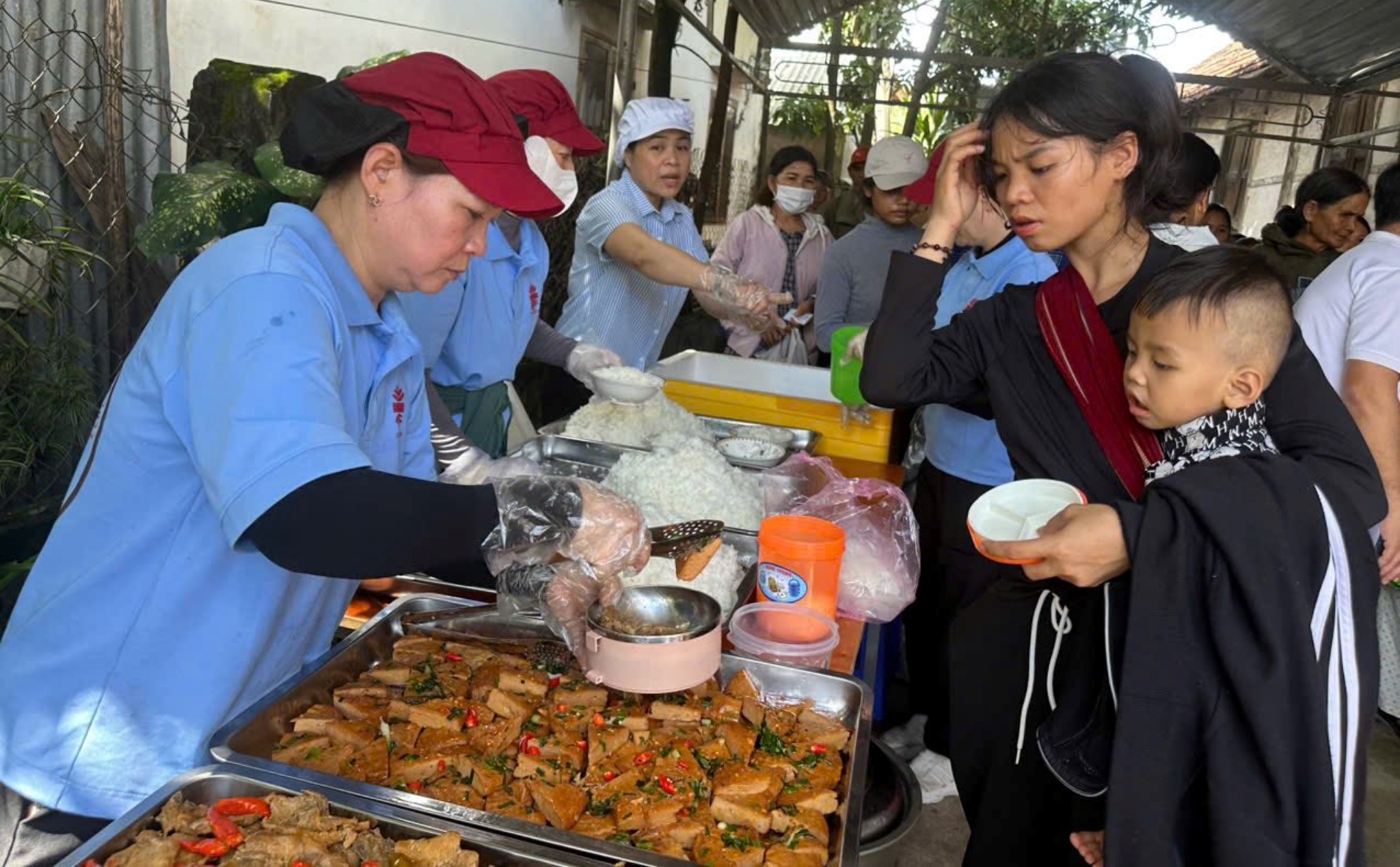 Phailamgi_Từ hộp nhựa đến cà-men Một thay đổi nhỏ cho ngôi nhà chung_cv1.jpg