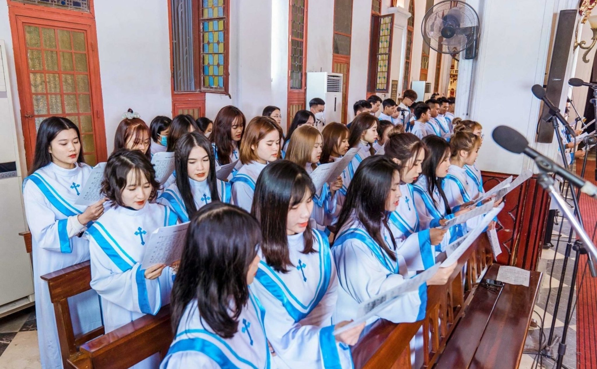 phailamgi_Tủ sách J.H. Newman Giới thiệu sách “Về nhạc thánh hiến”_1.jpg