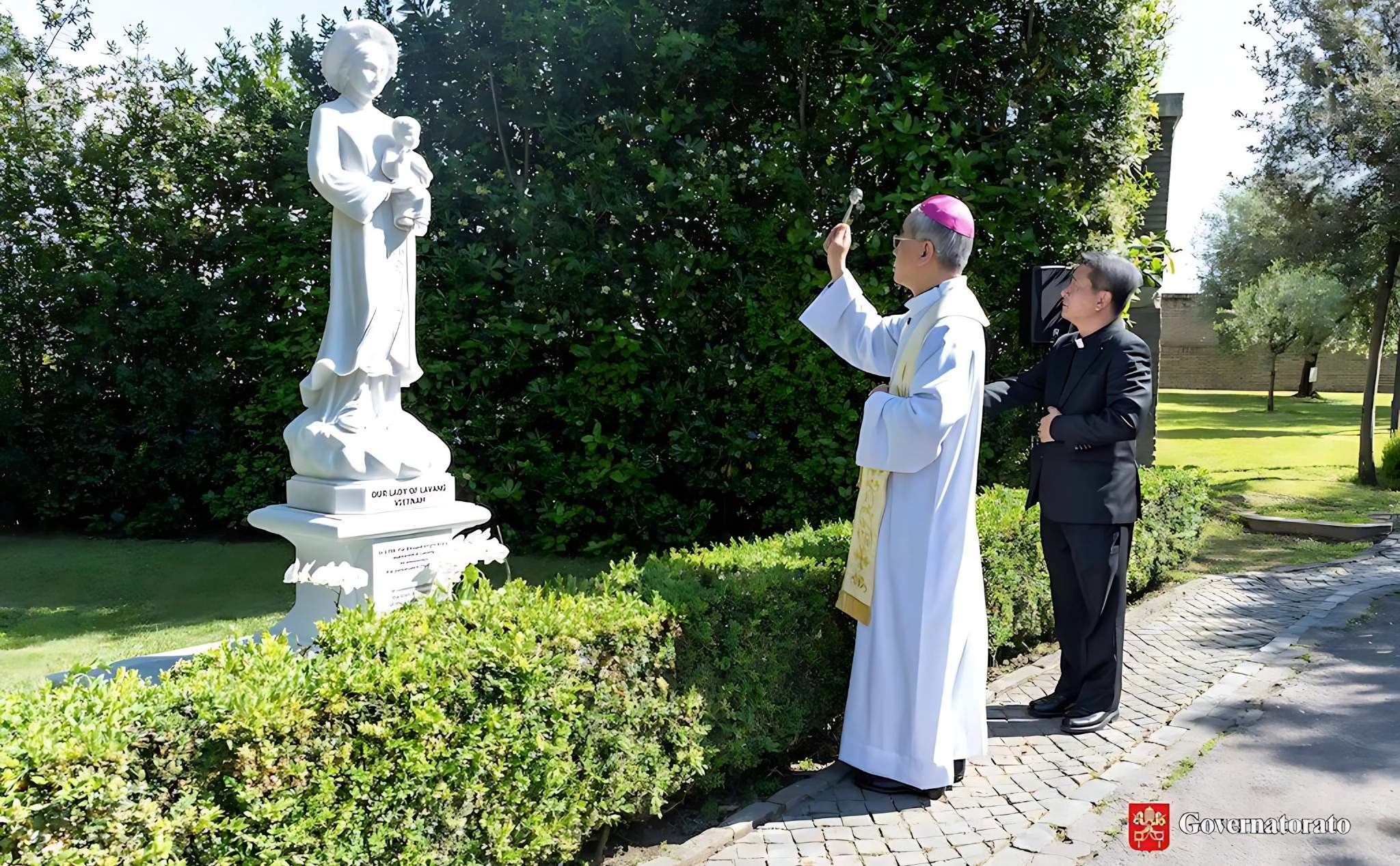 phailamgi_Tượng Đức Mẹ La Vang được đặt ngay trung tâm Vatican_cv1.jpg
