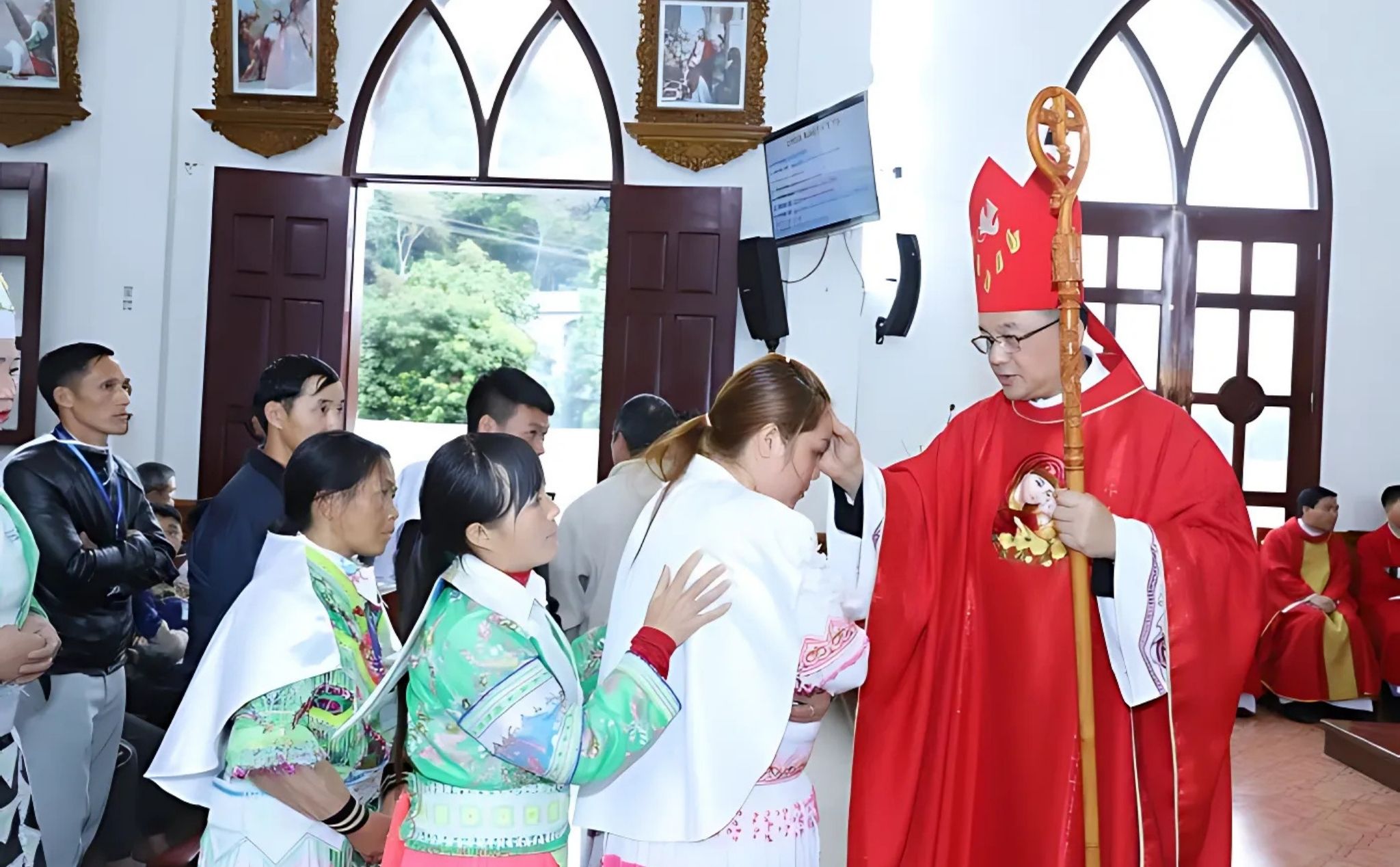 phailamgi_Vai trò hàng đầu của các Đức Giám Mục trong sứ vụ Loan báo Tin Mừng_cv2.jpg