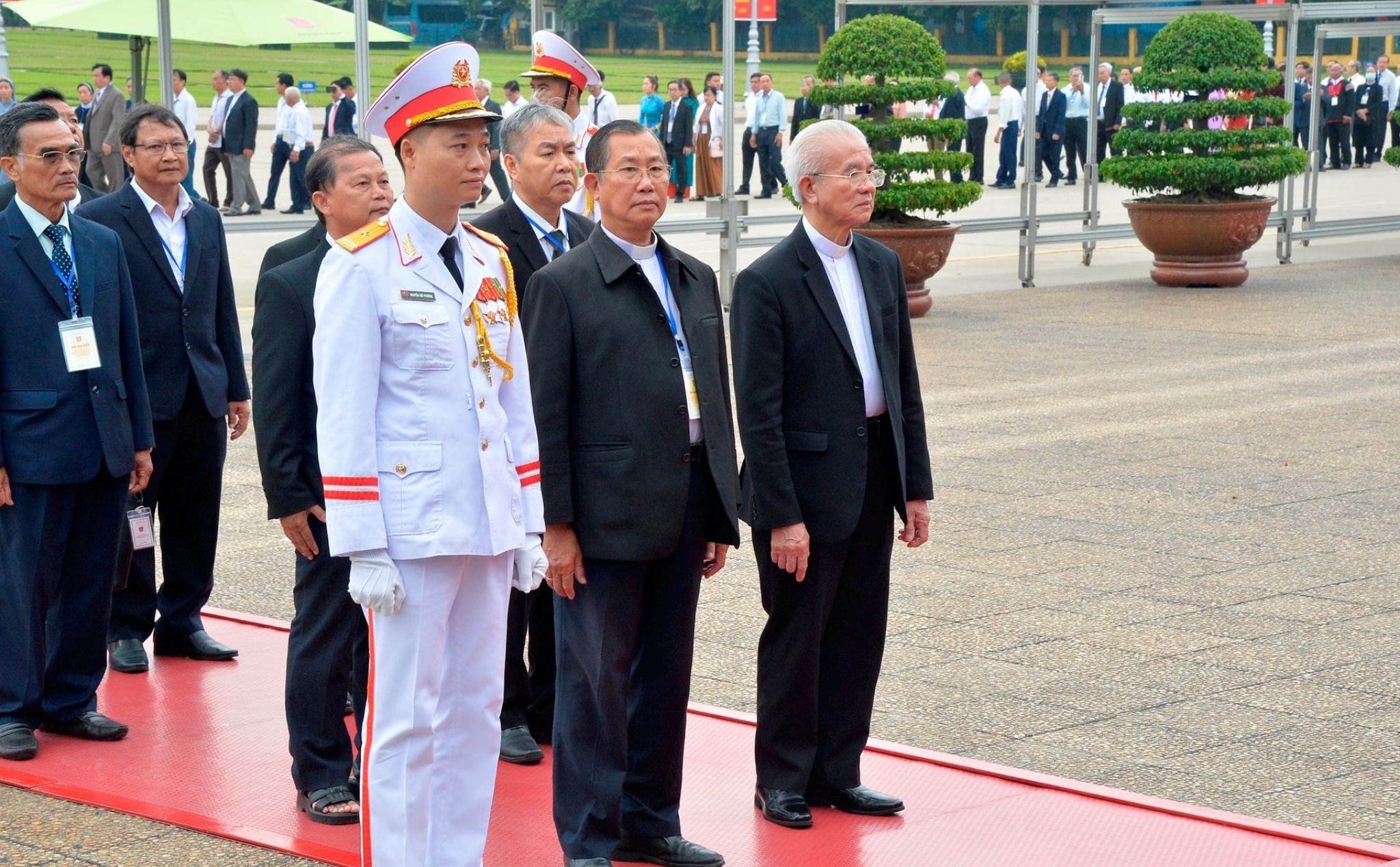 phailamgiVấn đề tương quan với chính quyền luôn cần một khoảng cách đúng đắn_cv1.jpg