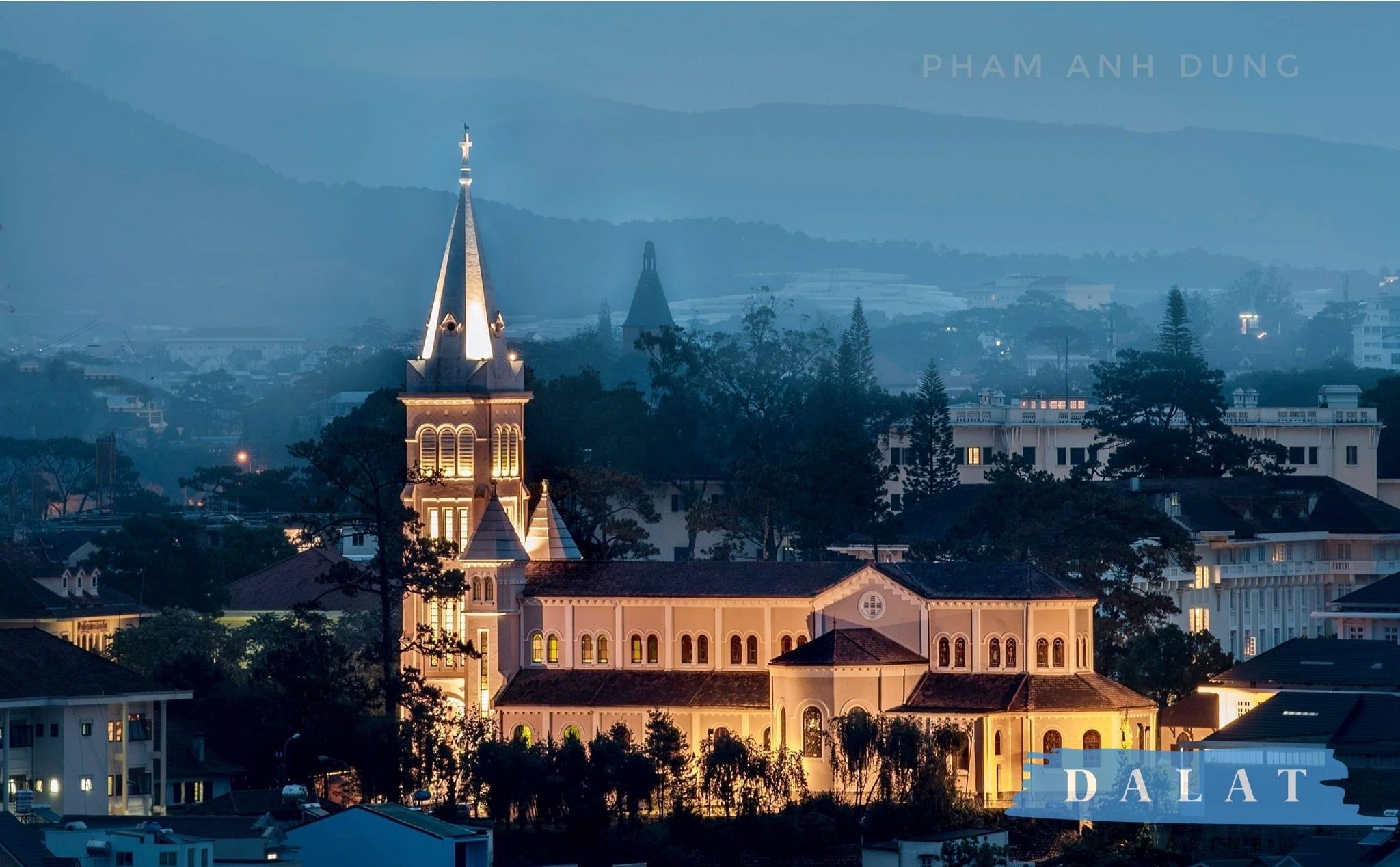 phamlamgi_Nhà thờ là cả một trời thơ_cv2.jpg