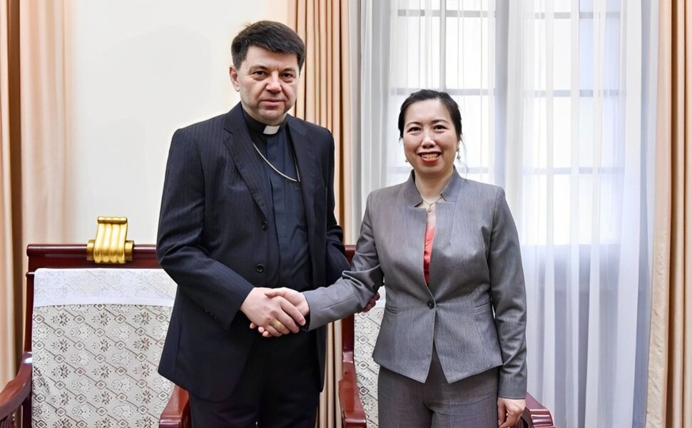 Cover_Thứ trưởng Ngoại giao Lê Thị Thu Hằng tiếp Đại diện Thường trú Tòa thánh Vatican tại Việ...jpg