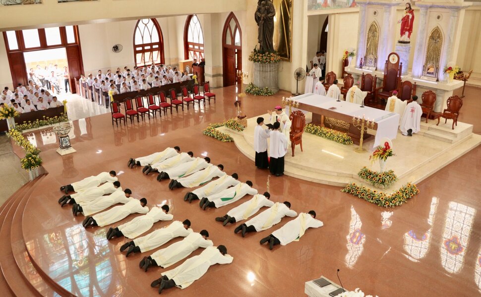 Hãy nhen nhóm lại món quà của Chúa ở trong bạn_phailamgi.jpg