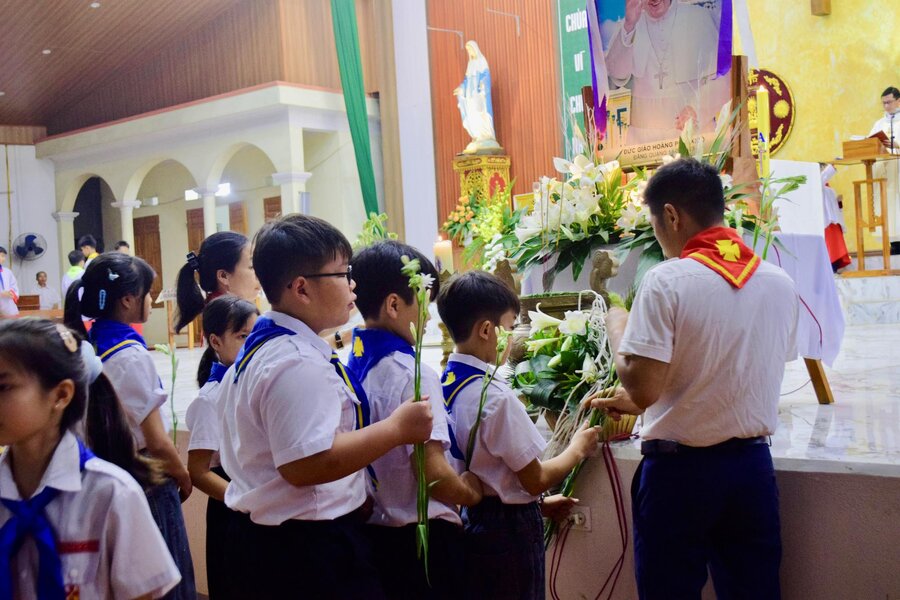 Phailamgi_Giáo dân Việt Nam cầu nguyện cho Đức Thánh Cha Phanxcico_cv18.jpg