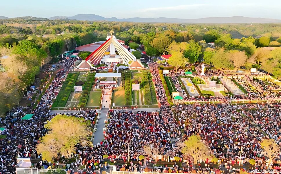 phailamgi_Philippines trở thành quốc gia đầu tiên trên thế giới thánh hiến cho Lòng Thương Xót...jpg