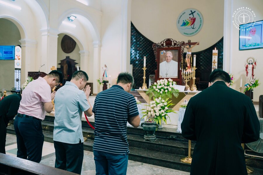 Phailamgi_Giáo dân Việt Nam cầu nguyện cho Đức Thánh Cha Phanxcico_cv49.jpg