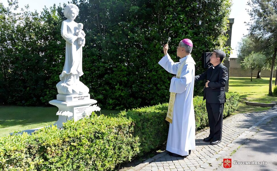 phailamgi_Tượng Đức Mẹ La Vang được đặt ngay trung tâm Vatican_cv1.jpg